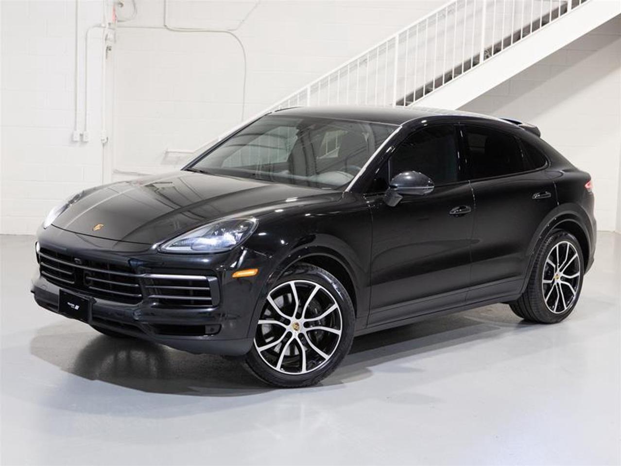 2023 Porsche Cayenne Platinum Edition Photo