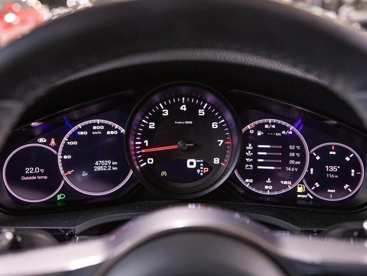 2023 Porsche Cayenne Platinum Edition Photo