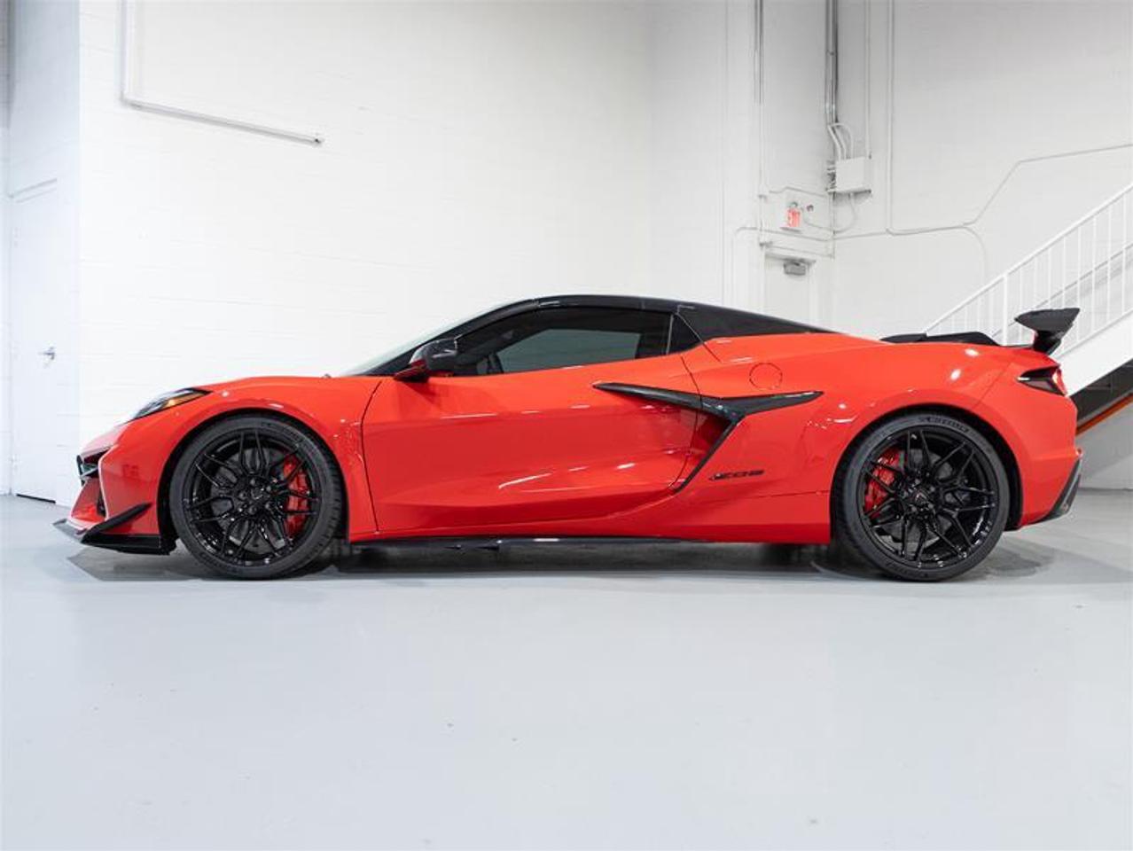 2025 Chevrolet Corvette Z06 Convertible 2LZ Photo