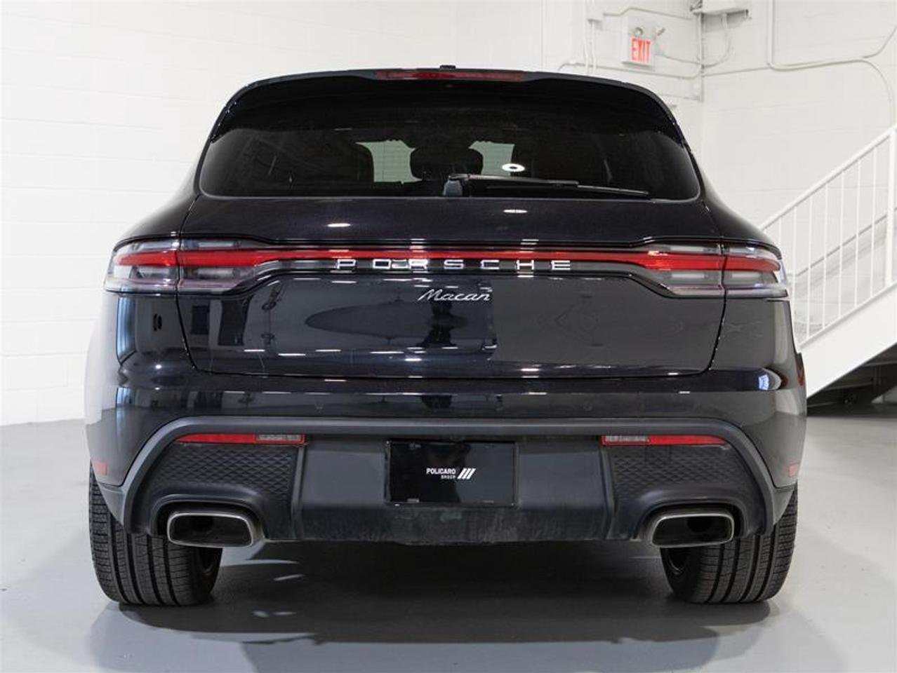2025 Porsche Macan AWD Photo