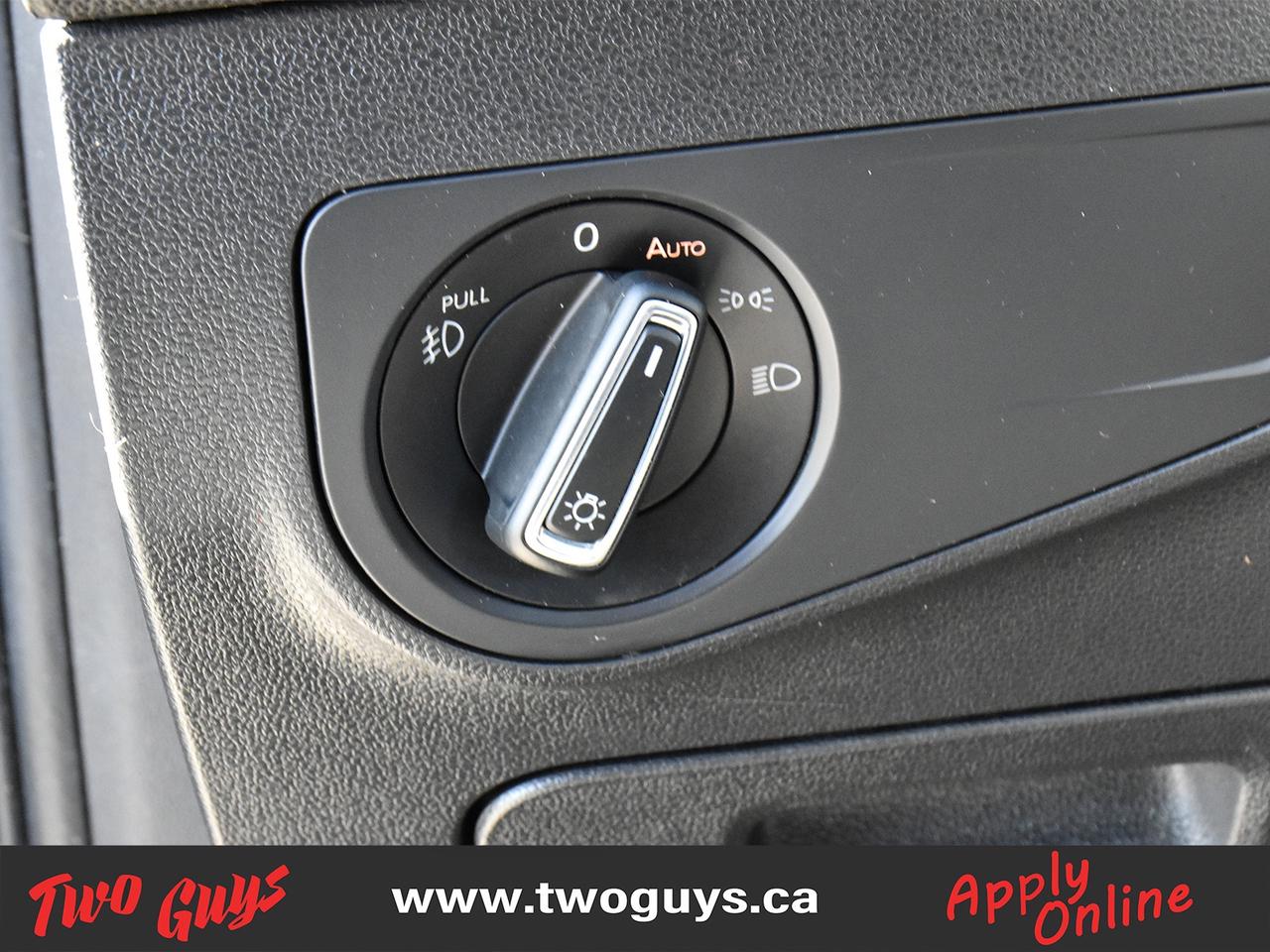 2019 Volkswagen Tiguan Comfortline AWD   Leather   Pwr Hatch Photo