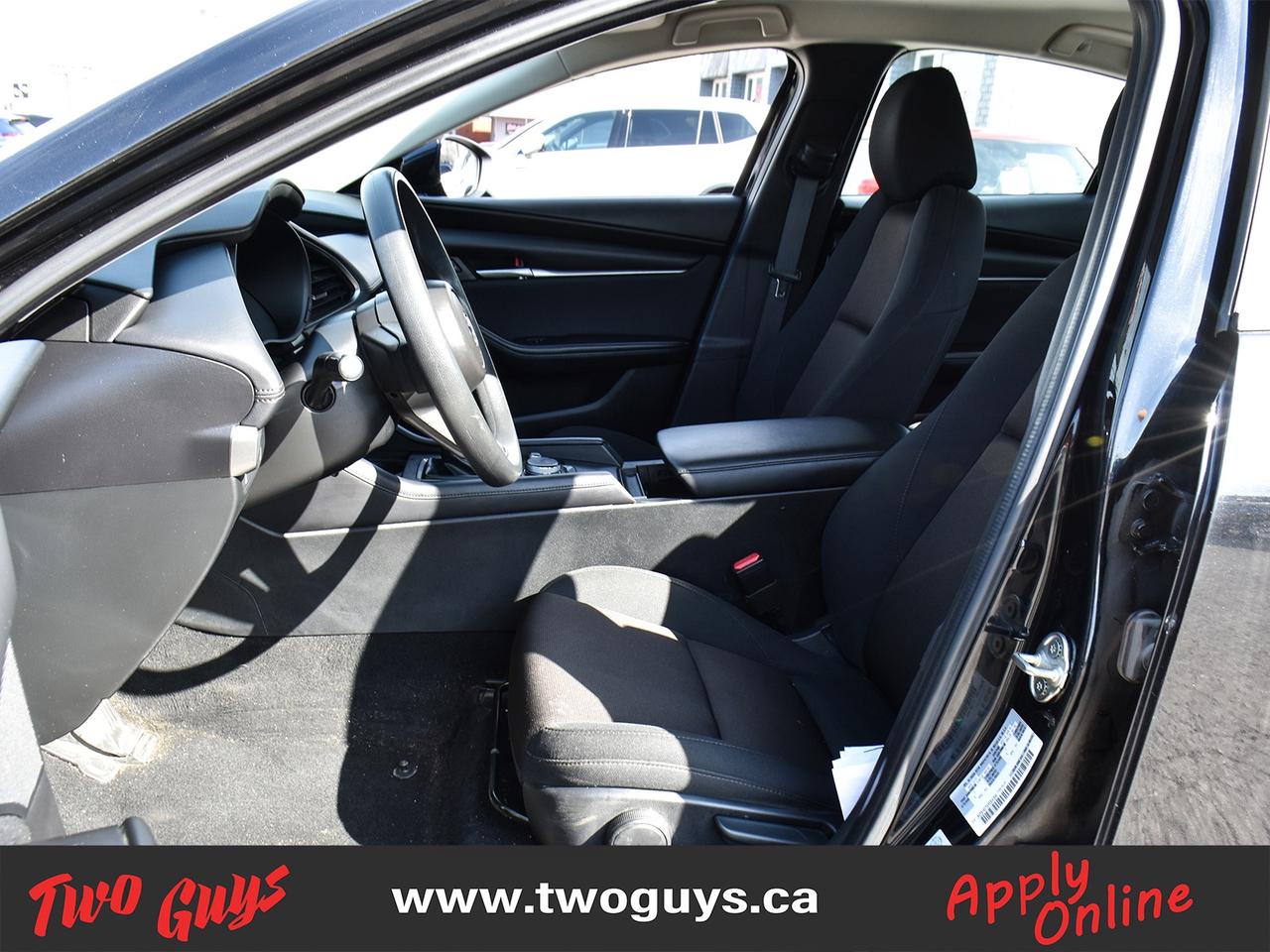 2023 Mazda MAZDA3 GX Auto FWD Back Up Camera Heated Front Seats Photo