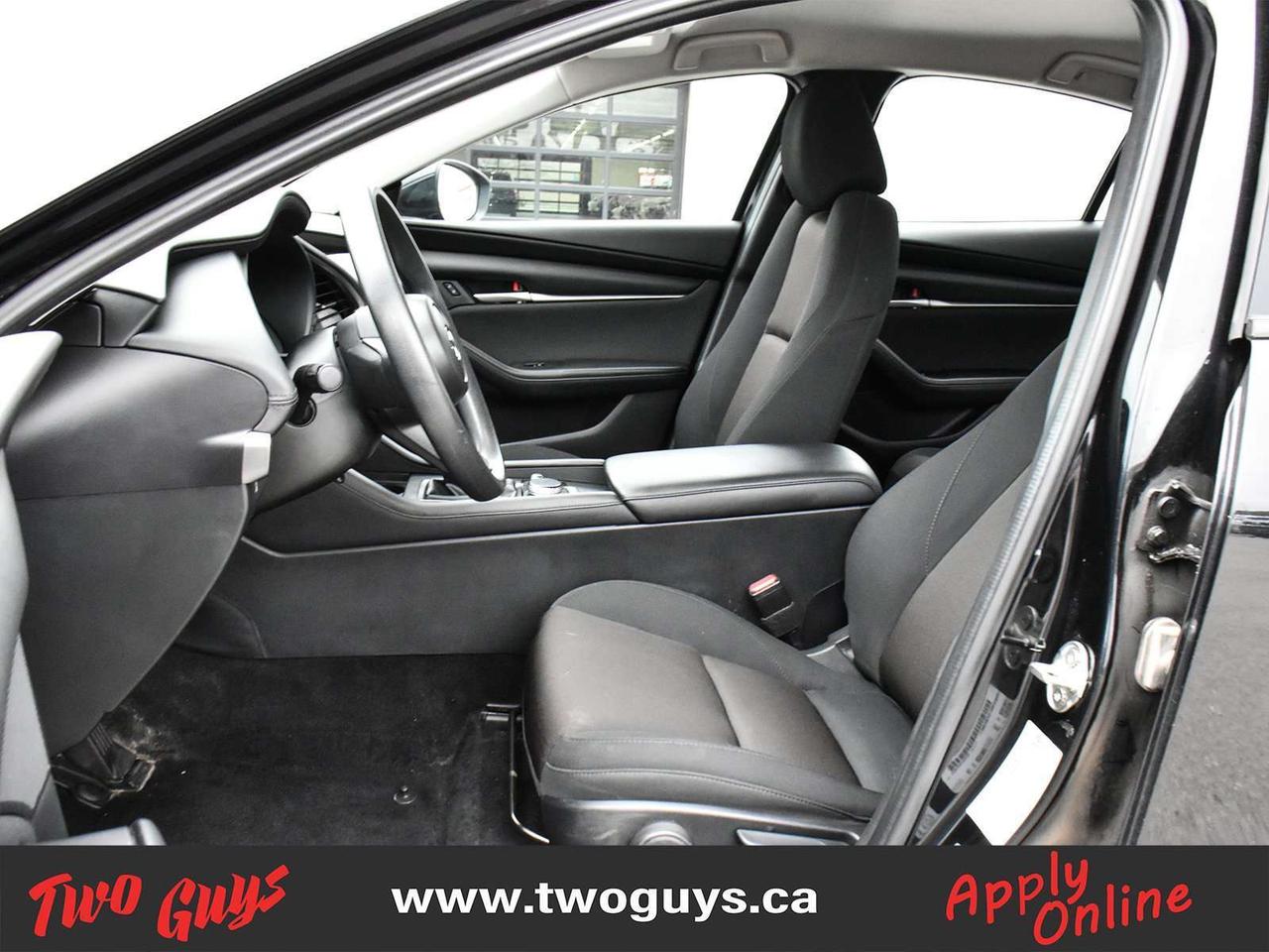 2023 Mazda MAZDA3 GX Auto   Htd Cloth   Bluetooth Photo