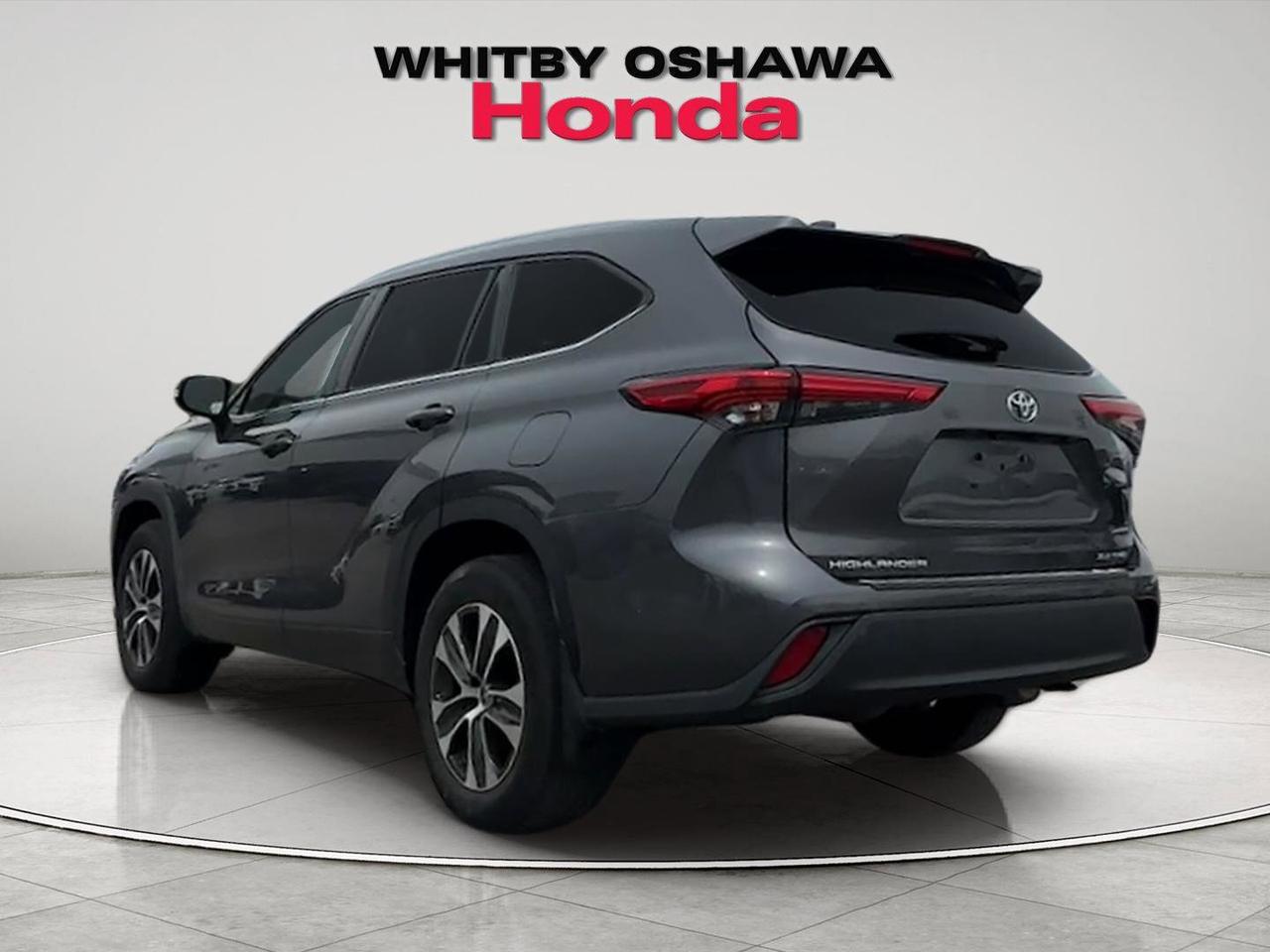 2021 Toyota Highlander XLE AWD Photo
