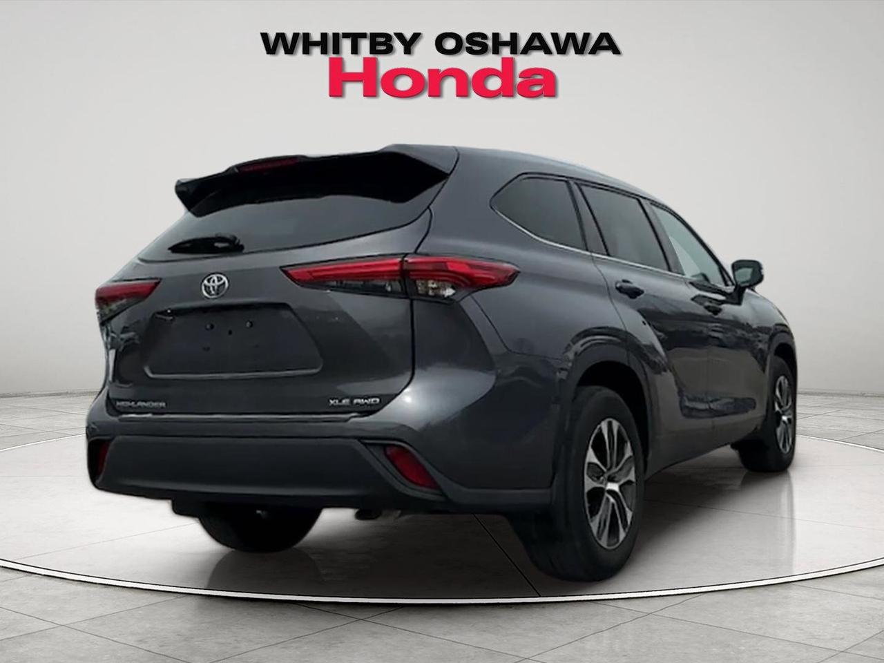 2021 Toyota Highlander XLE AWD Photo