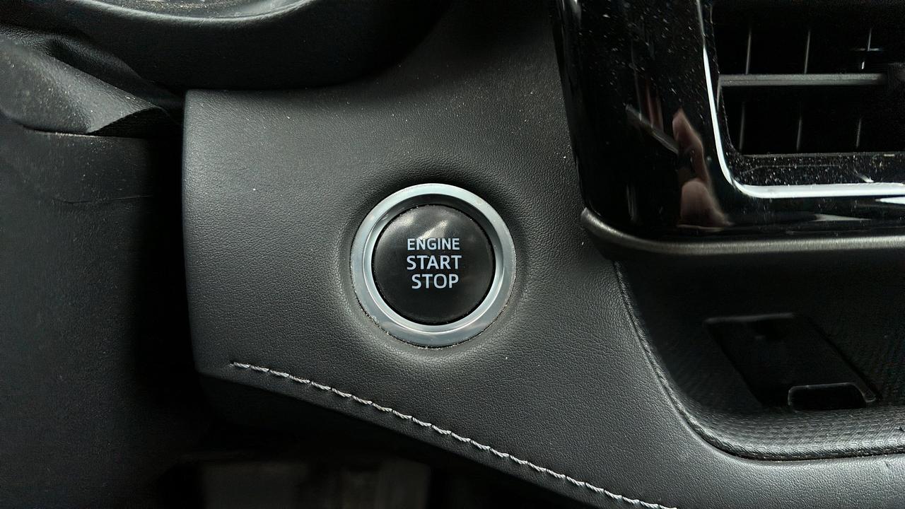 2021 Toyota Highlander XLE AWD Photo