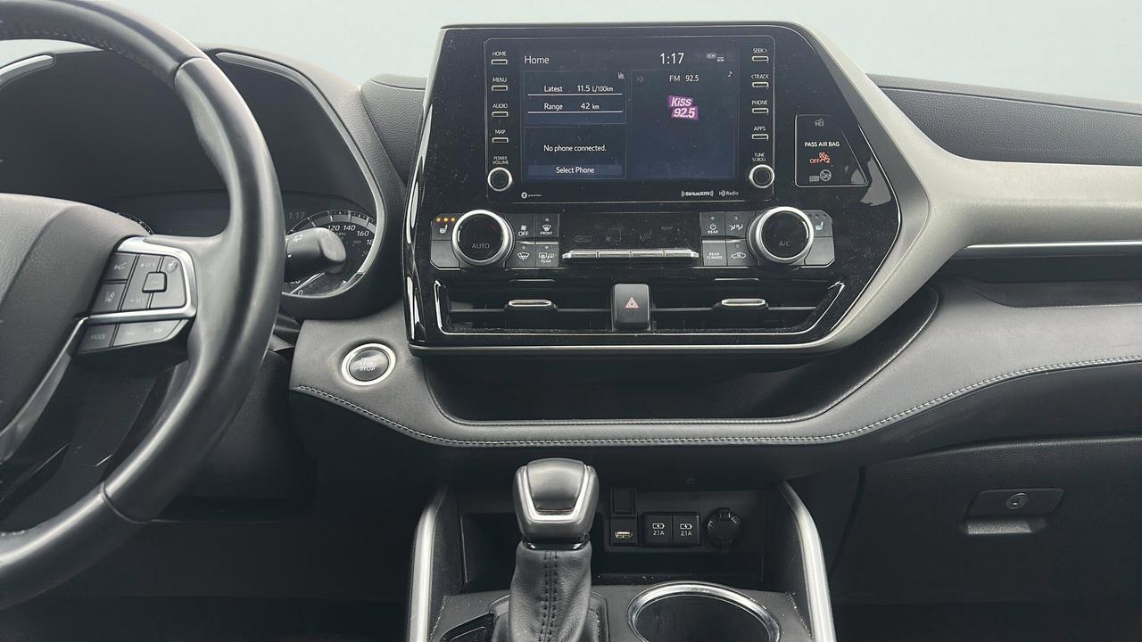 2021 Toyota Highlander XLE AWD Photo