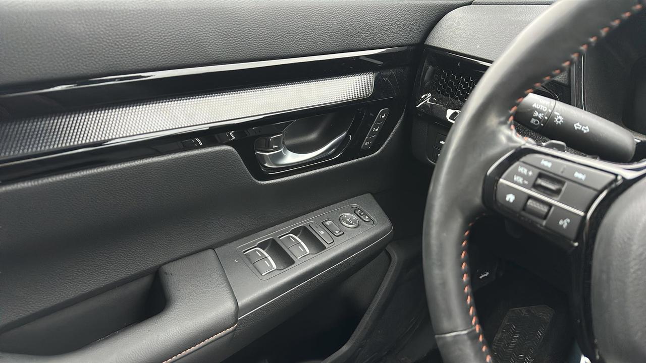 2024 Honda CR-V Hybrid Touring AWD Photo