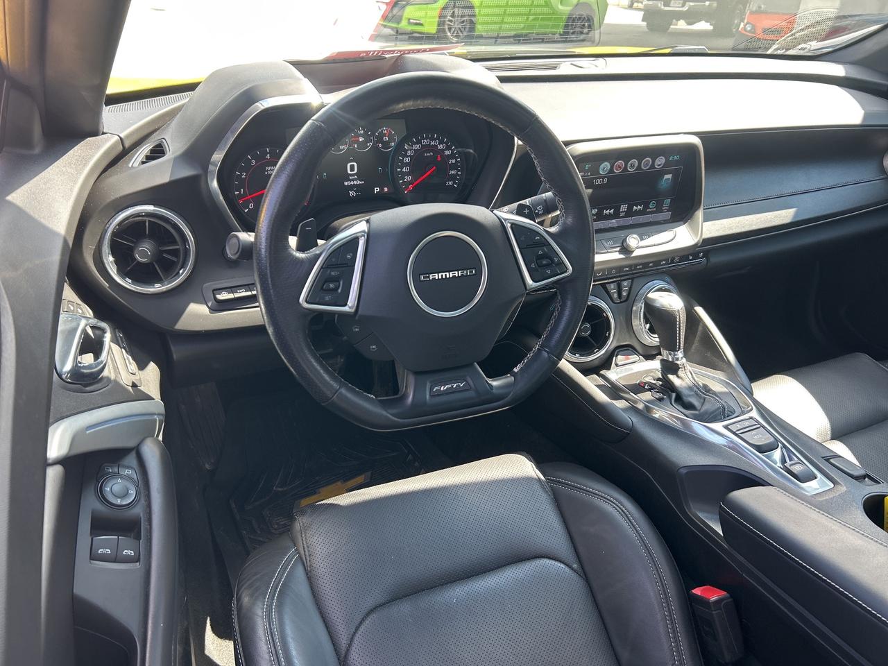 2017 Chevrolet Camaro 2LT, 6 CYL, SUNROOF, REMOTE START, CLEAN CARFAX! Photo