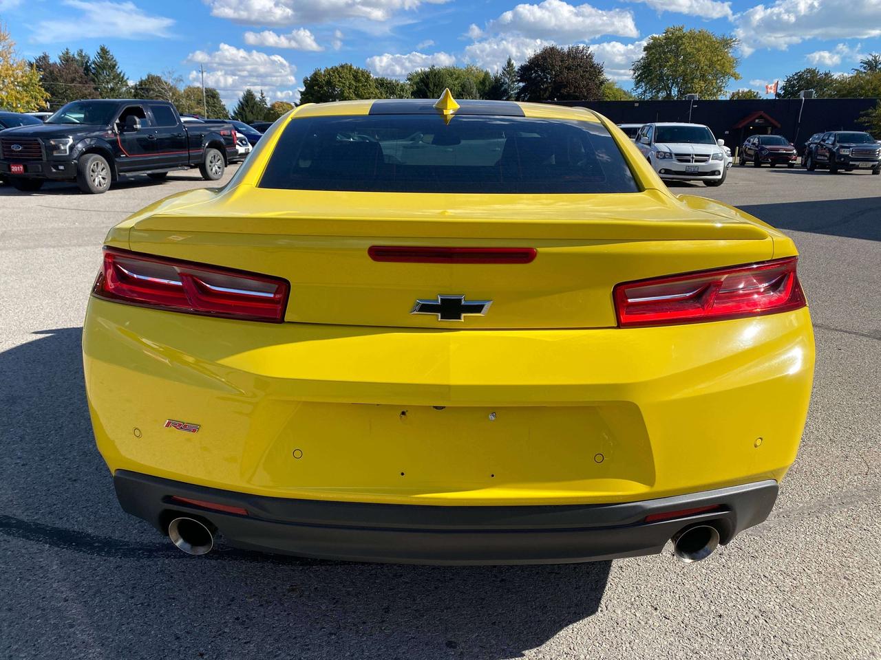 2017 Chevrolet Camaro 2LT, 6 CYL, SUNROOF, REMOTE START, CLEAN CARFAX! Photo