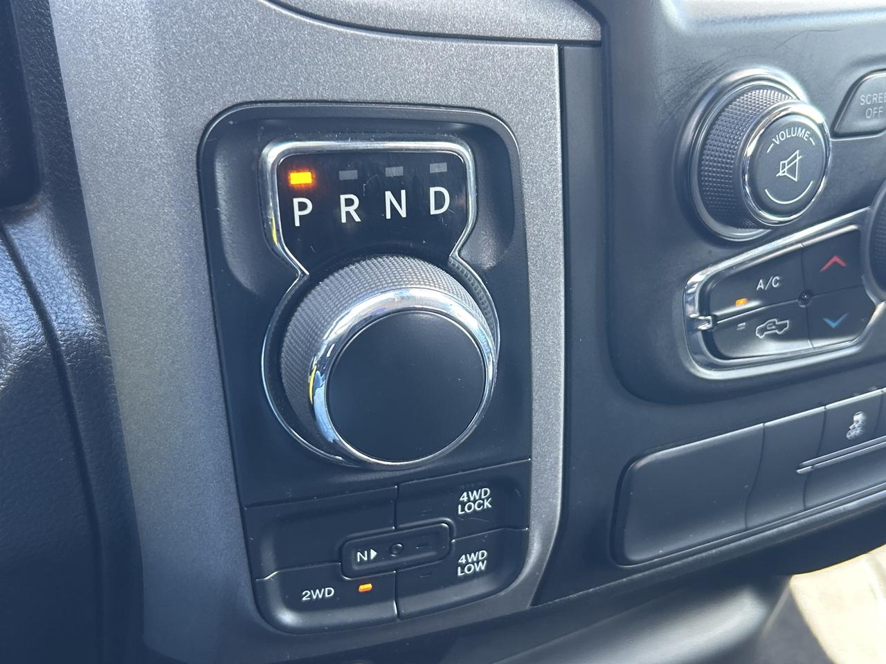 2021 RAM 1500 Classic TRADESMAN, 6.4 FT BOX, 6 PASSENGER, BACK UP CAMERA Photo
