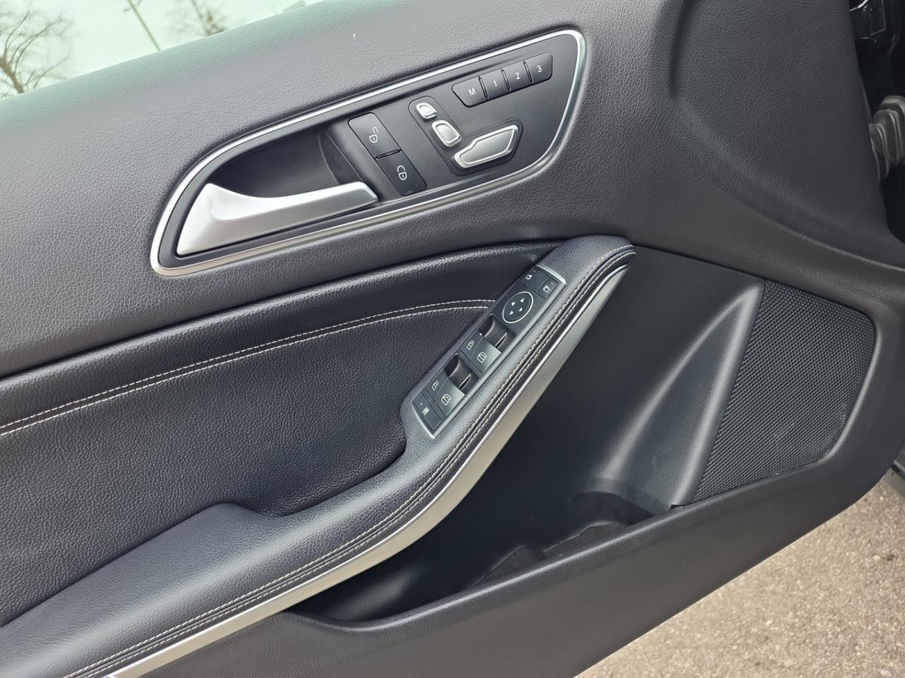 2018 Mercedes-Benz GLA-Class GLA 250 4MATIC * NO ACCIDENTS / CARPLAY / CAMERA / Photo