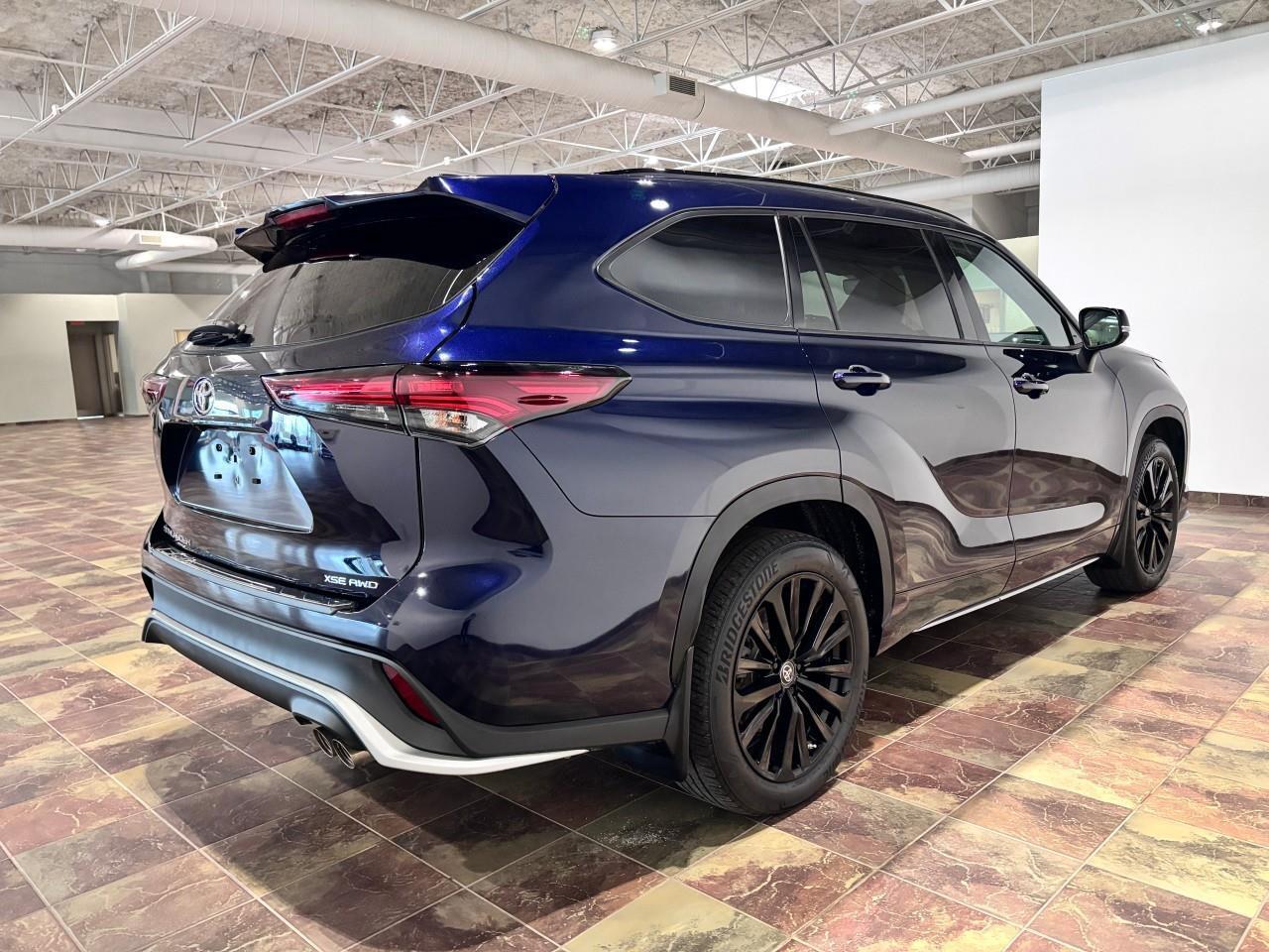 2024 Toyota Highlander XSE Photo