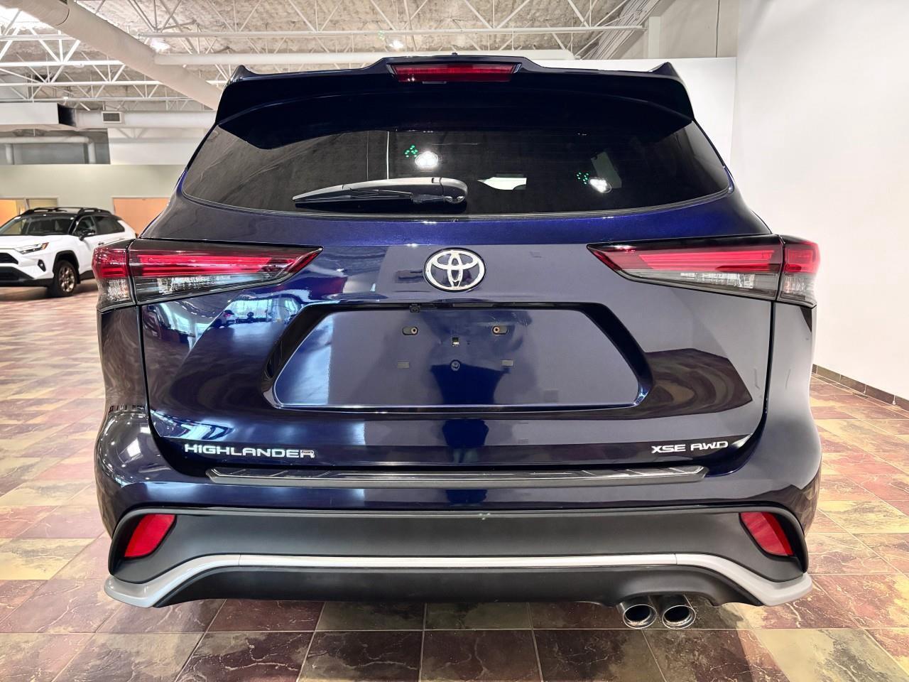 2024 Toyota Highlander XSE Photo