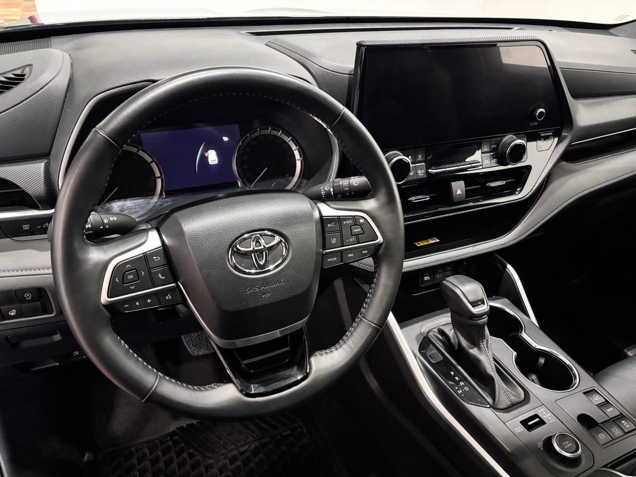 2024 Toyota Highlander XSE Photo