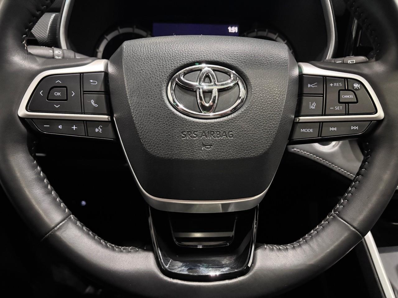 2024 Toyota Highlander XSE Photo