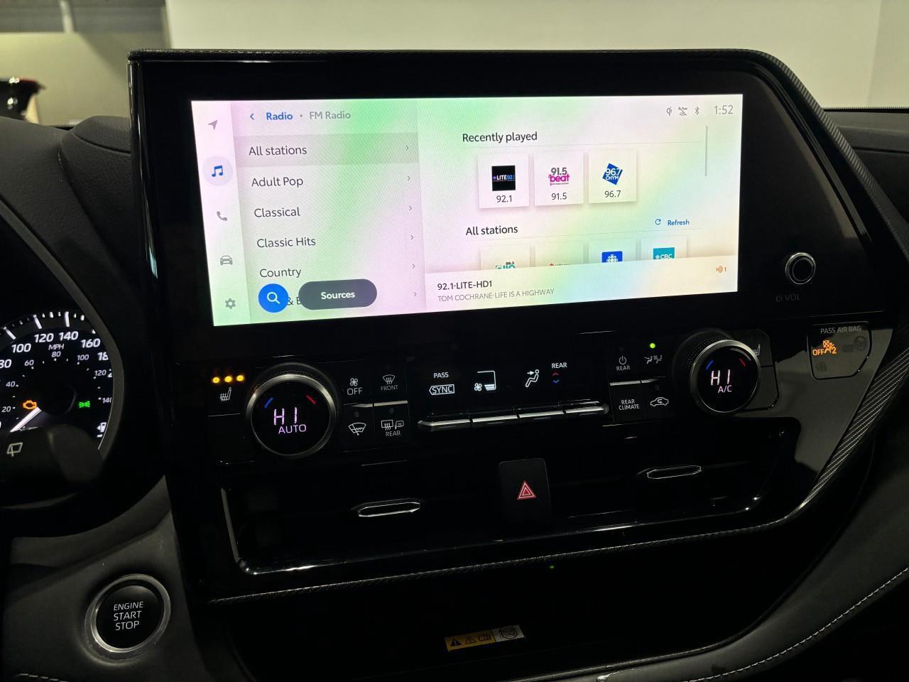 2024 Toyota Highlander XSE Photo