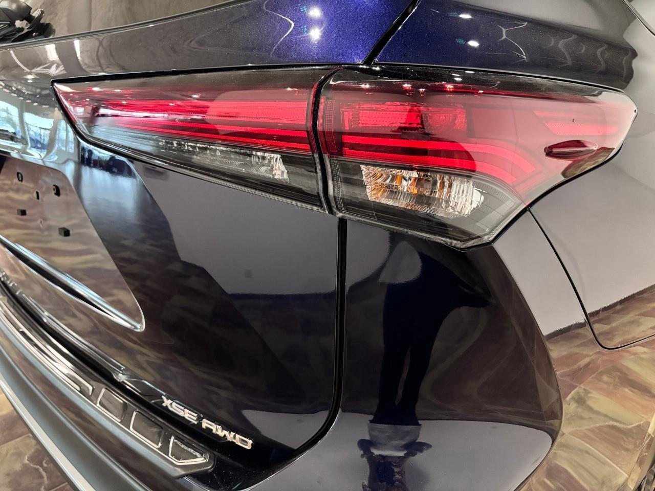 2024 Toyota Highlander XSE Photo