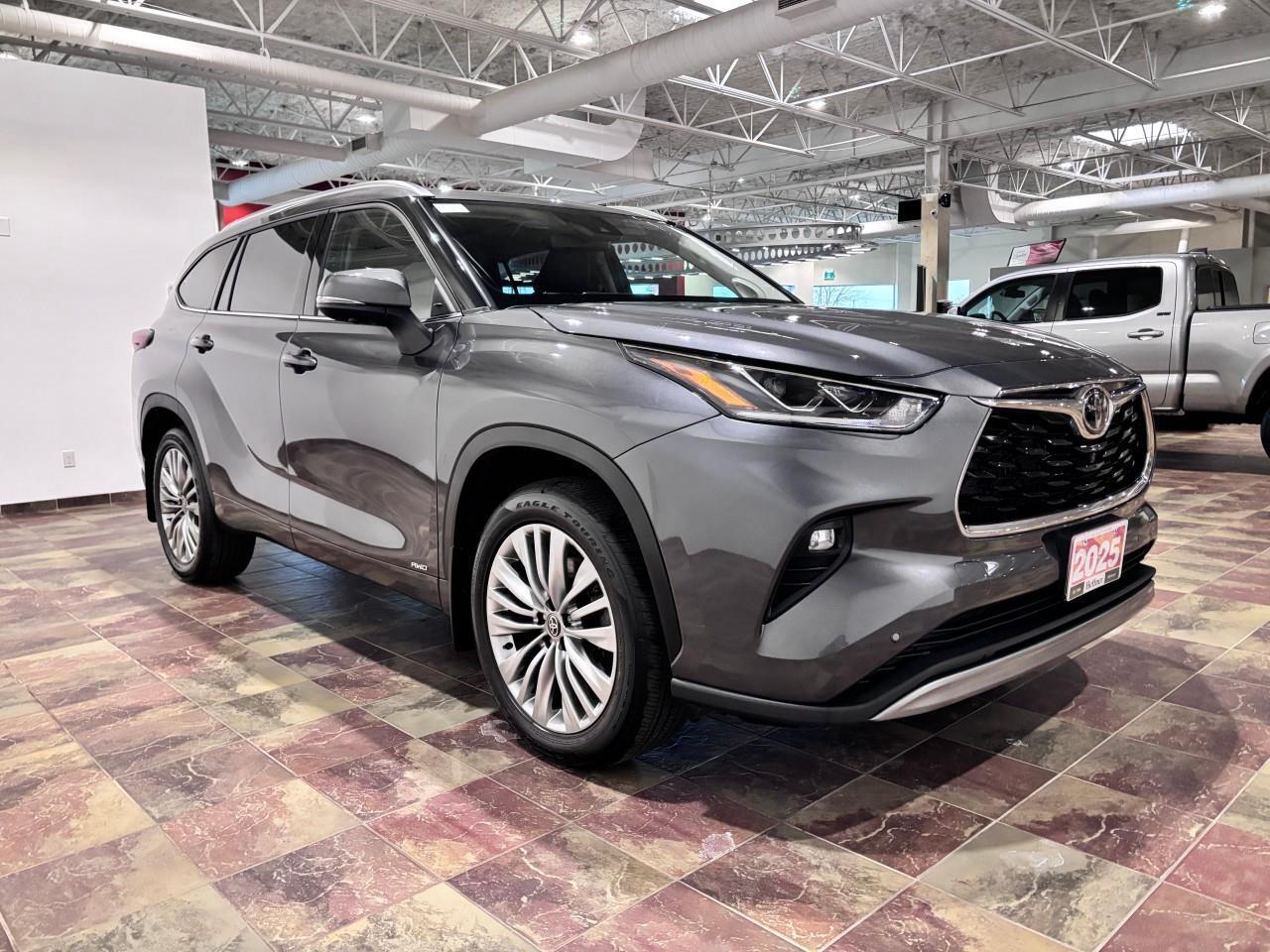 2025 Toyota Highlander Hybrid Limited Hybrid Limited Platinum Photo