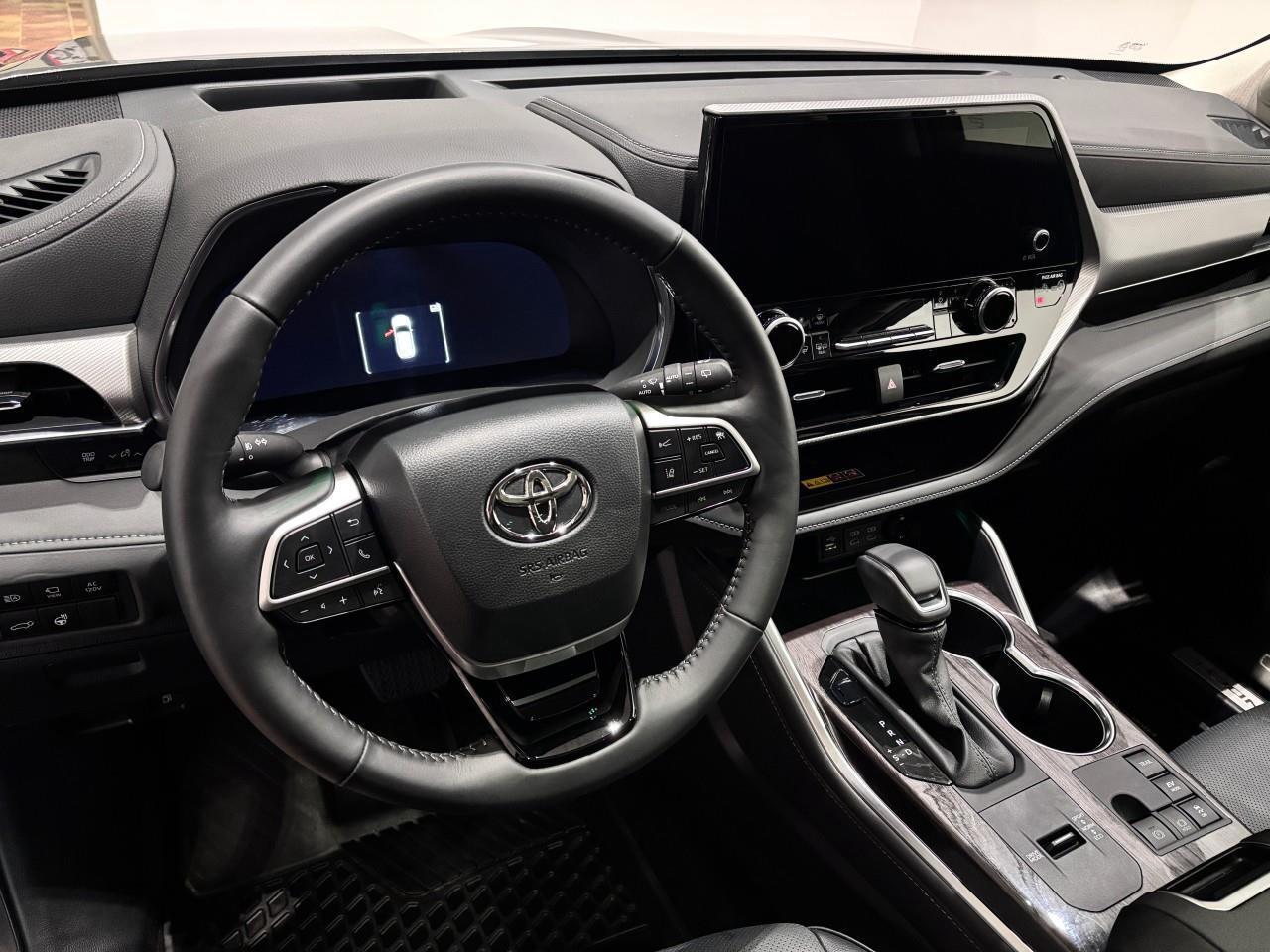 2025 Toyota Highlander Hybrid Limited Hybrid Limited Platinum Photo