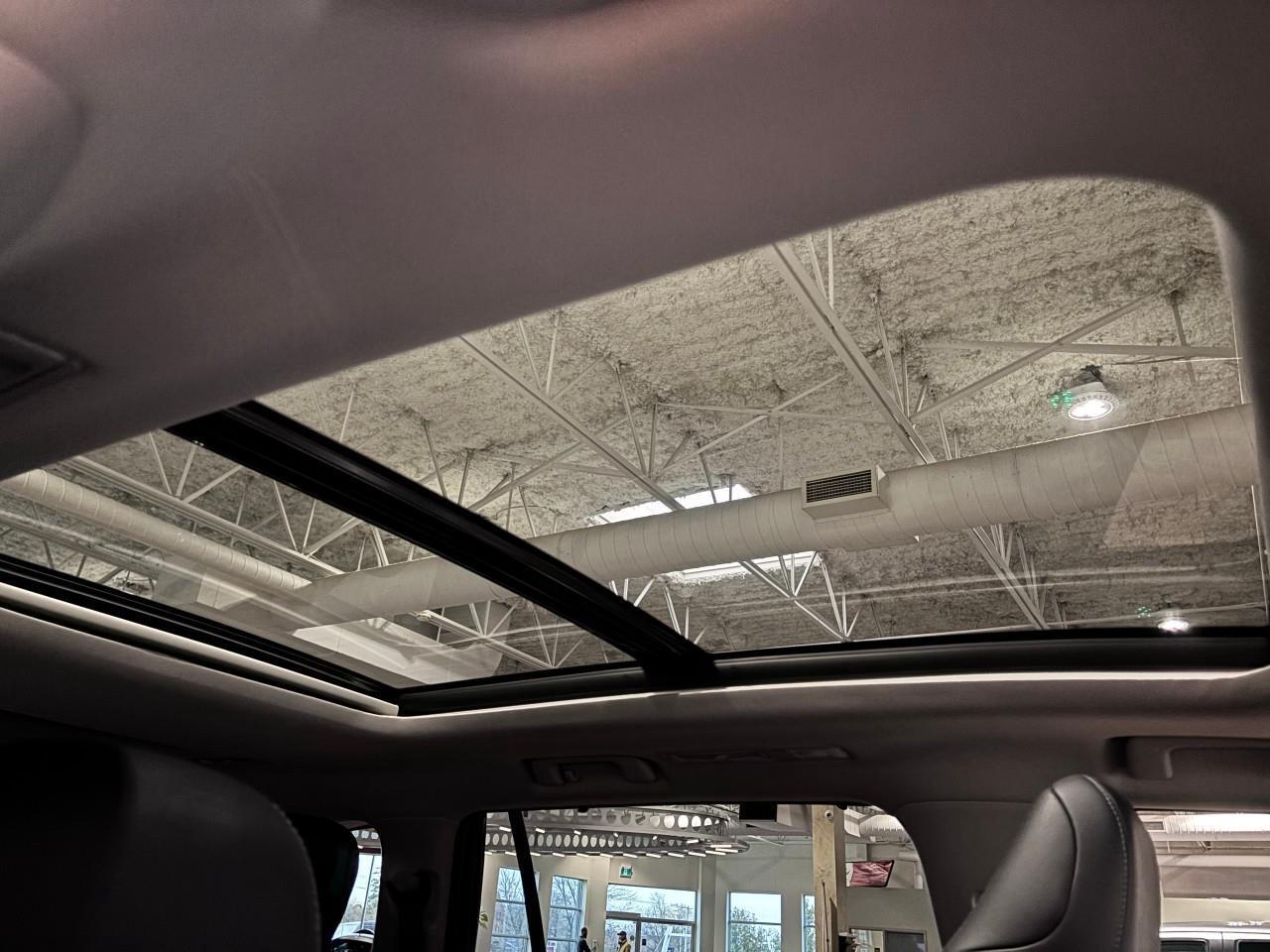 2025 Toyota Highlander Hybrid Limited Hybrid Limited Platinum Photo