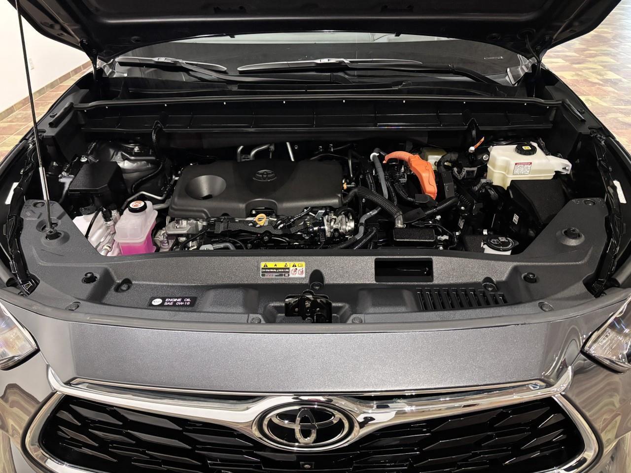 2025 Toyota Highlander Hybrid Limited Hybrid Limited Platinum Photo