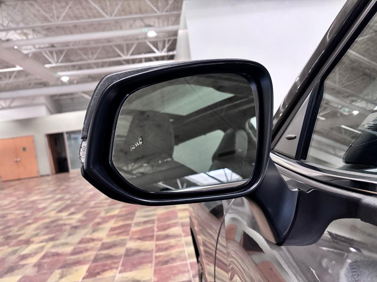 2025 Toyota Highlander Hybrid Limited Hybrid Limited Platinum Photo