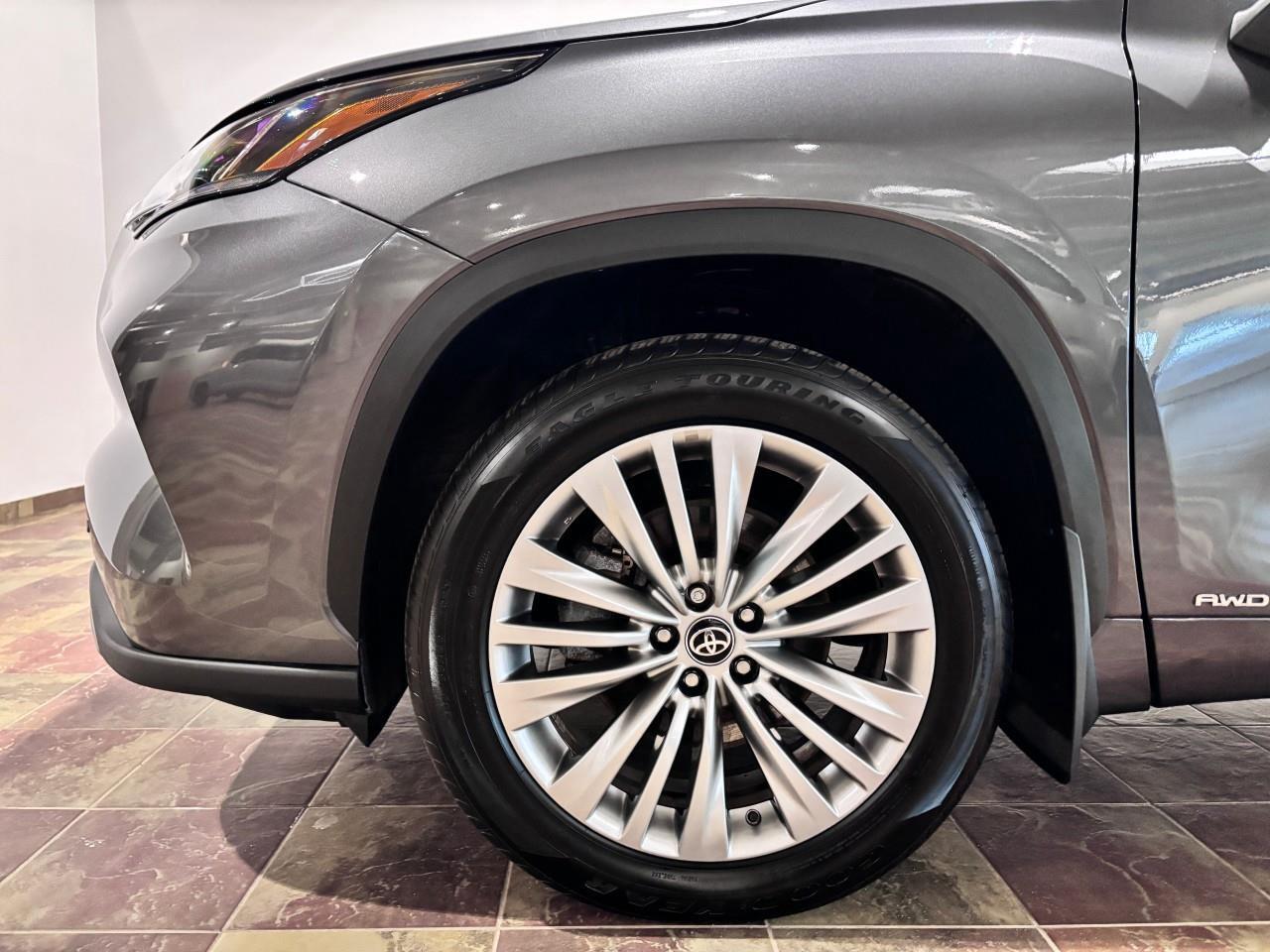 2025 Toyota Highlander Hybrid Limited Hybrid Limited Platinum Photo