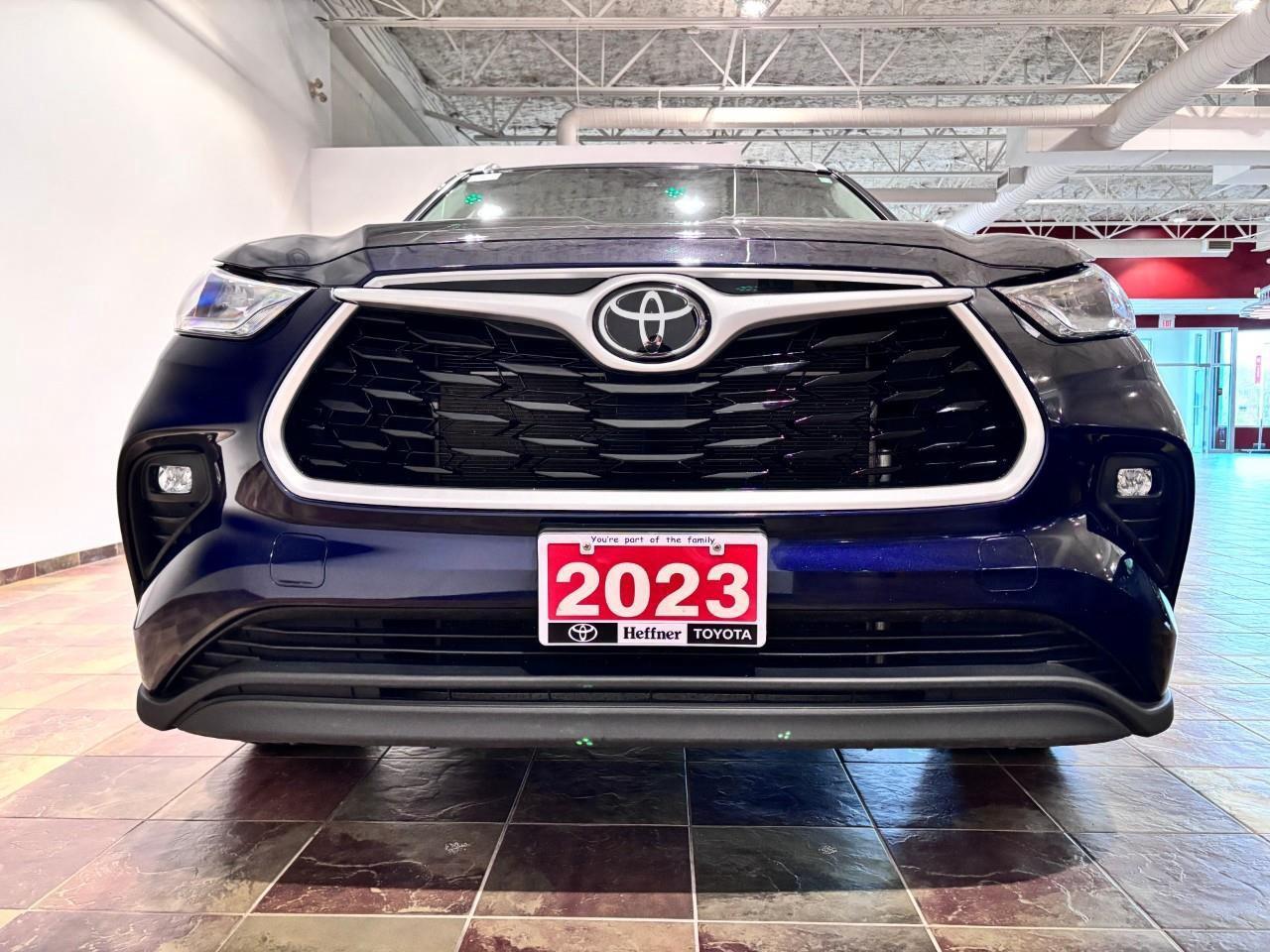 2023 Toyota Highlander XLE Photo3