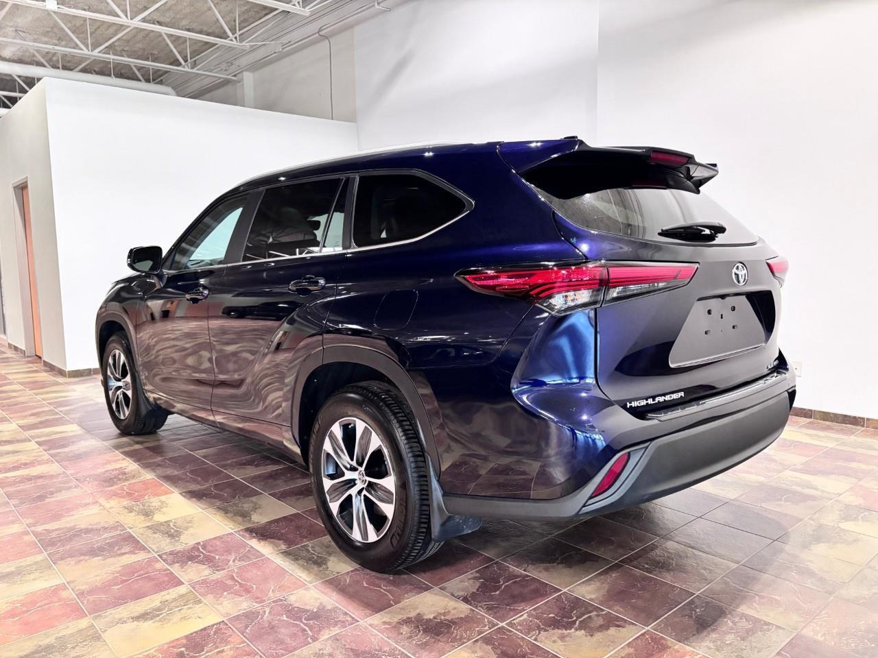 2023 Toyota Highlander XLE Photo