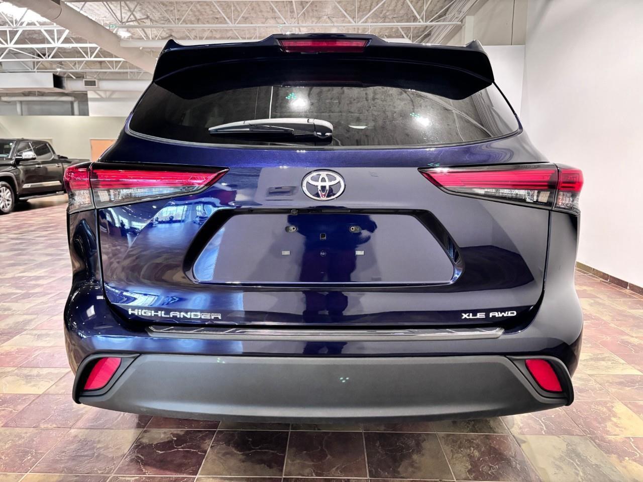 2023 Toyota Highlander XLE Photo