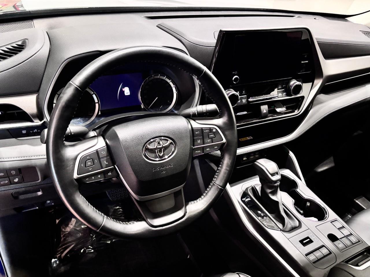 2023 Toyota Highlander XLE Photo