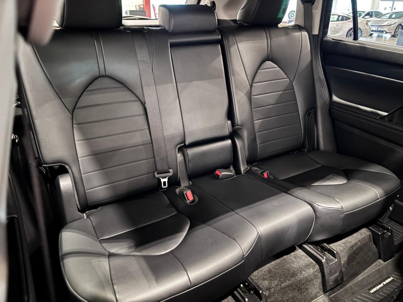 2023 Toyota Highlander XLE Photo