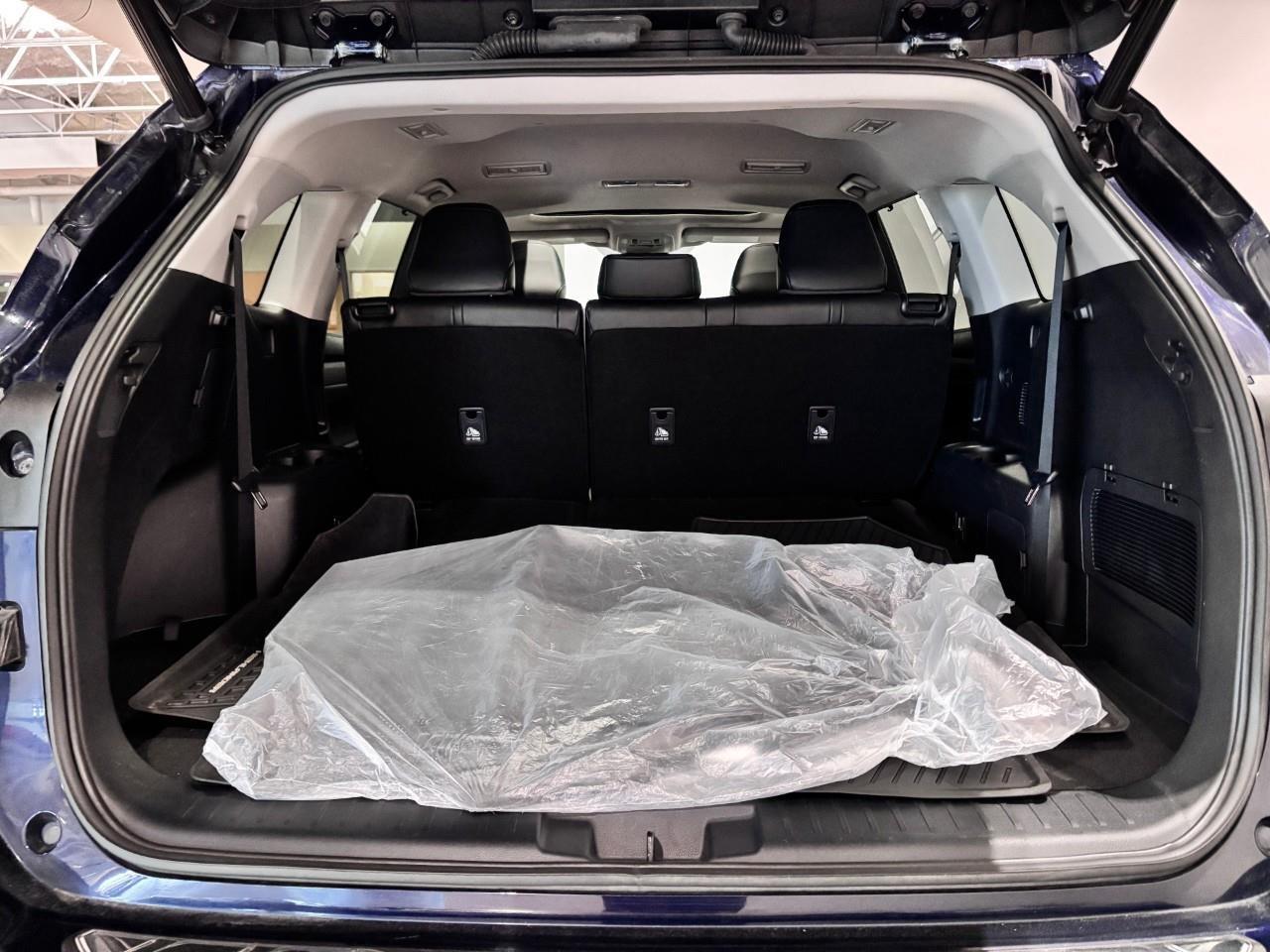 2023 Toyota Highlander XLE Photo