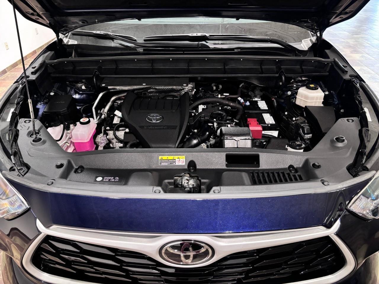 2023 Toyota Highlander XLE Photo