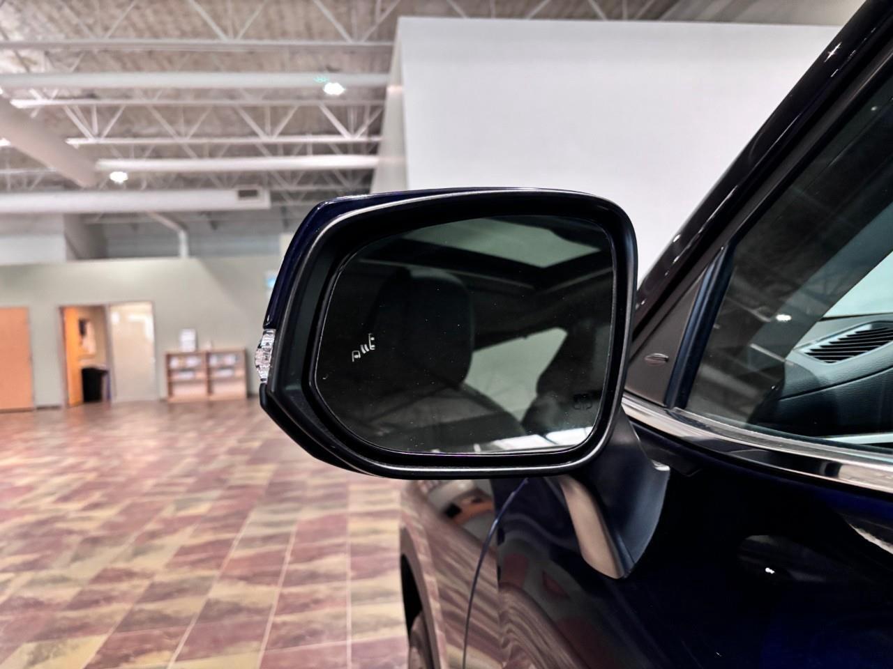 2023 Toyota Highlander XLE Photo
