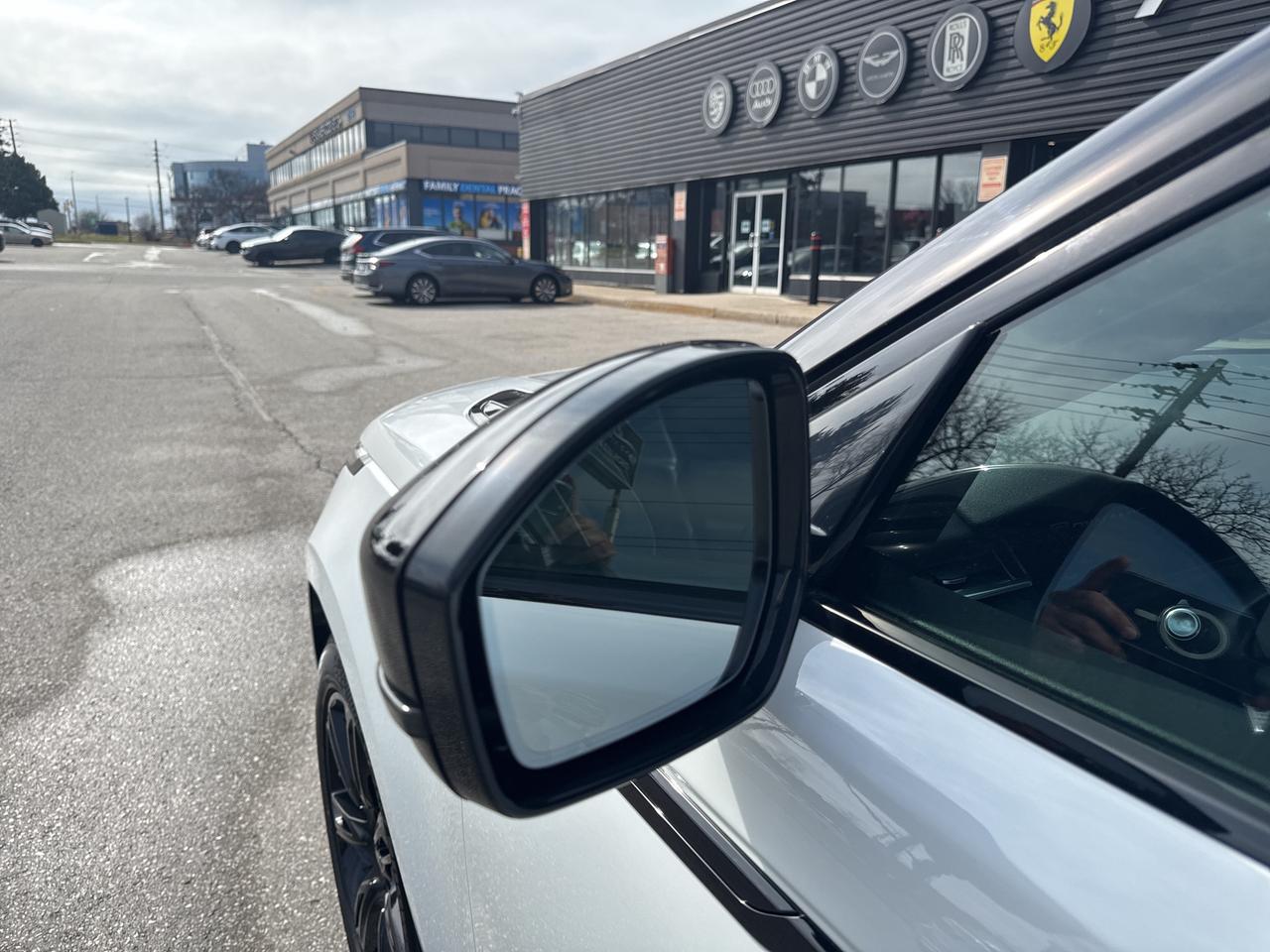 2020 Land Rover Range Rover Velar P340 R-Dynamic S Photo