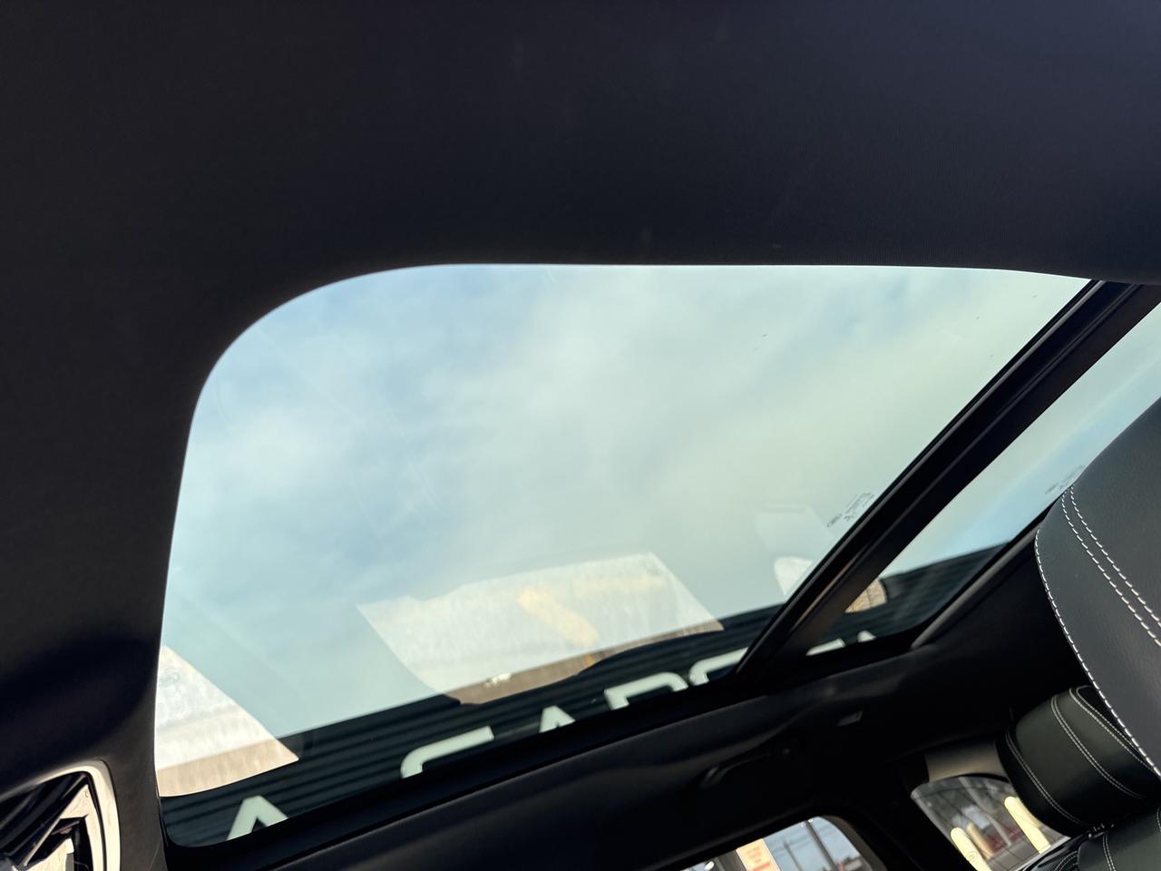 2020 Land Rover Range Rover Velar P340 R-Dynamic S Photo