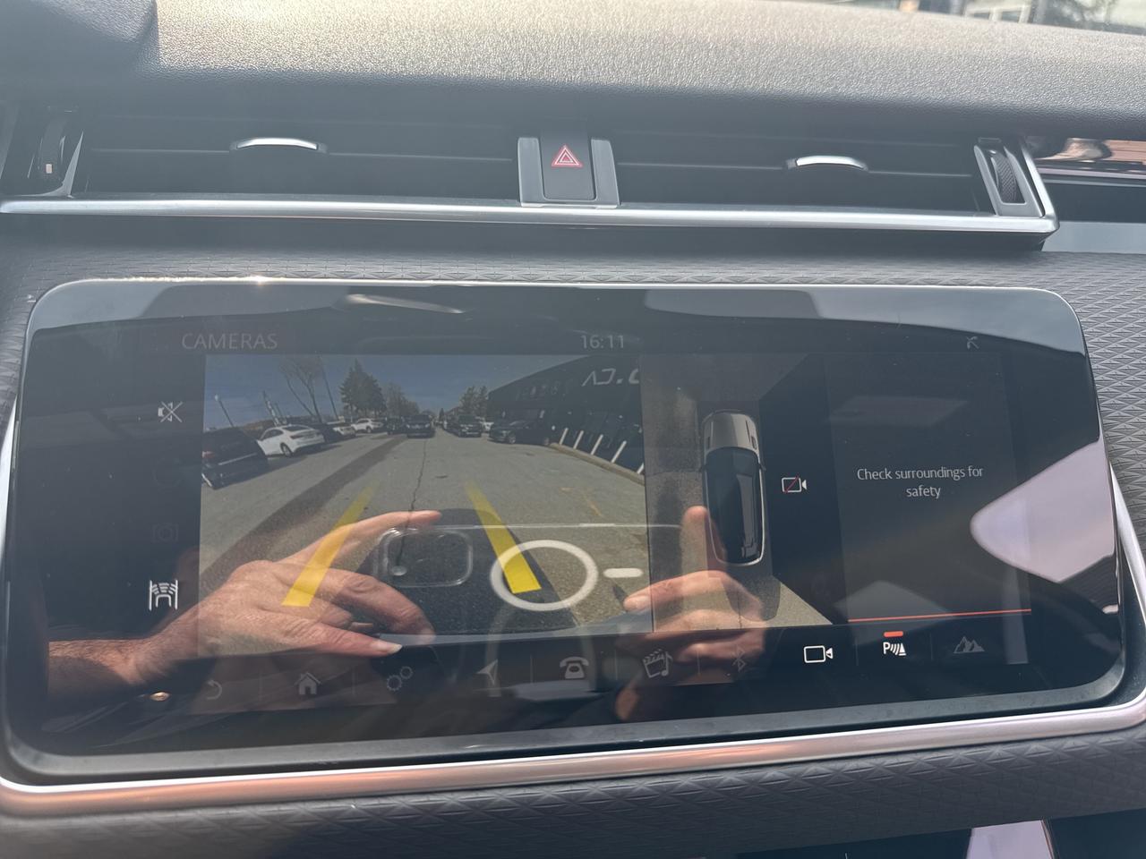 2020 Land Rover Range Rover Velar P340 R-Dynamic S Photo