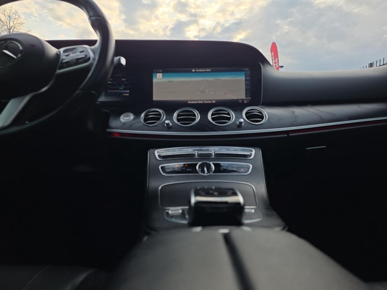 2019 Mercedes-Benz E-Class E 300 4MATIC AMG PKG * NO ACCIDENTS / BURMESTER SO Photo