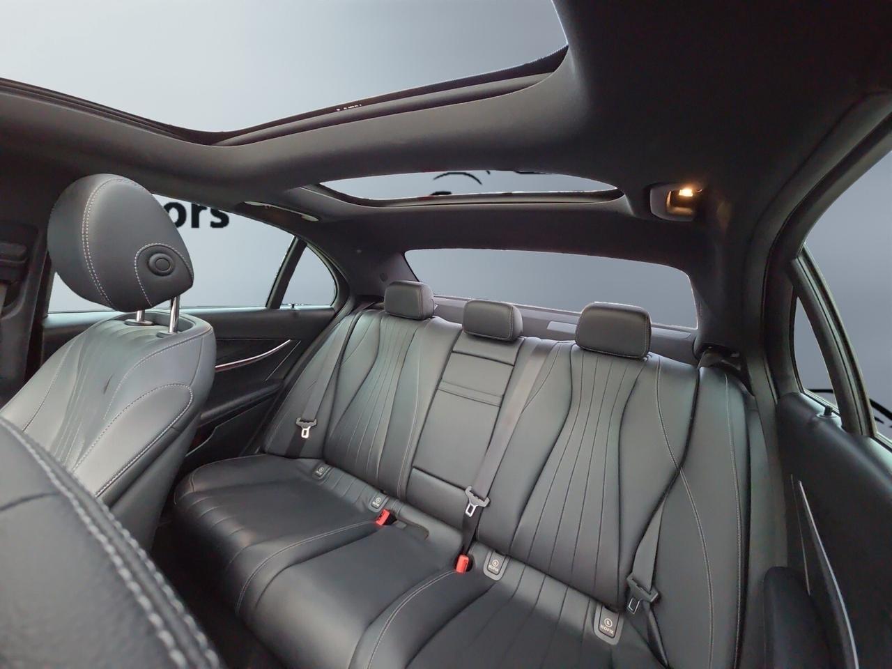 2019 Mercedes-Benz E-Class E 300 4MATIC AMG PKG * NO ACCIDENTS / BURMESTER SO Photo