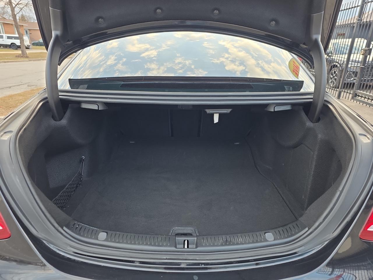 2019 Mercedes-Benz E-Class E 300 4MATIC AMG PKG * NO ACCIDENTS / BURMESTER SO Photo