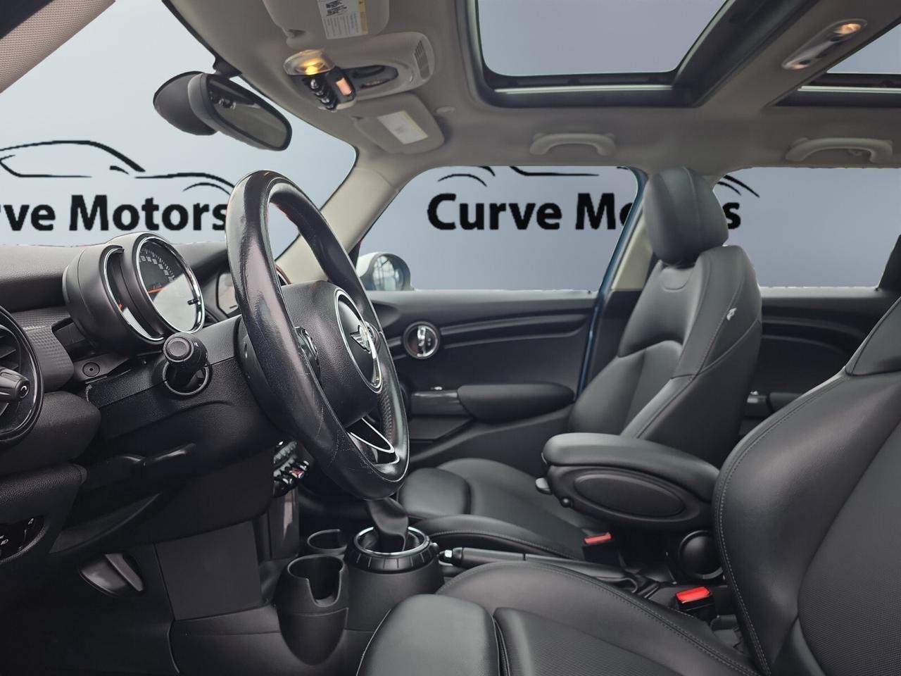 2015 MINI Cooper 5 Door AUTOMATIC / PANORAMIC ROOF / PUSH START / LEATHER Photo