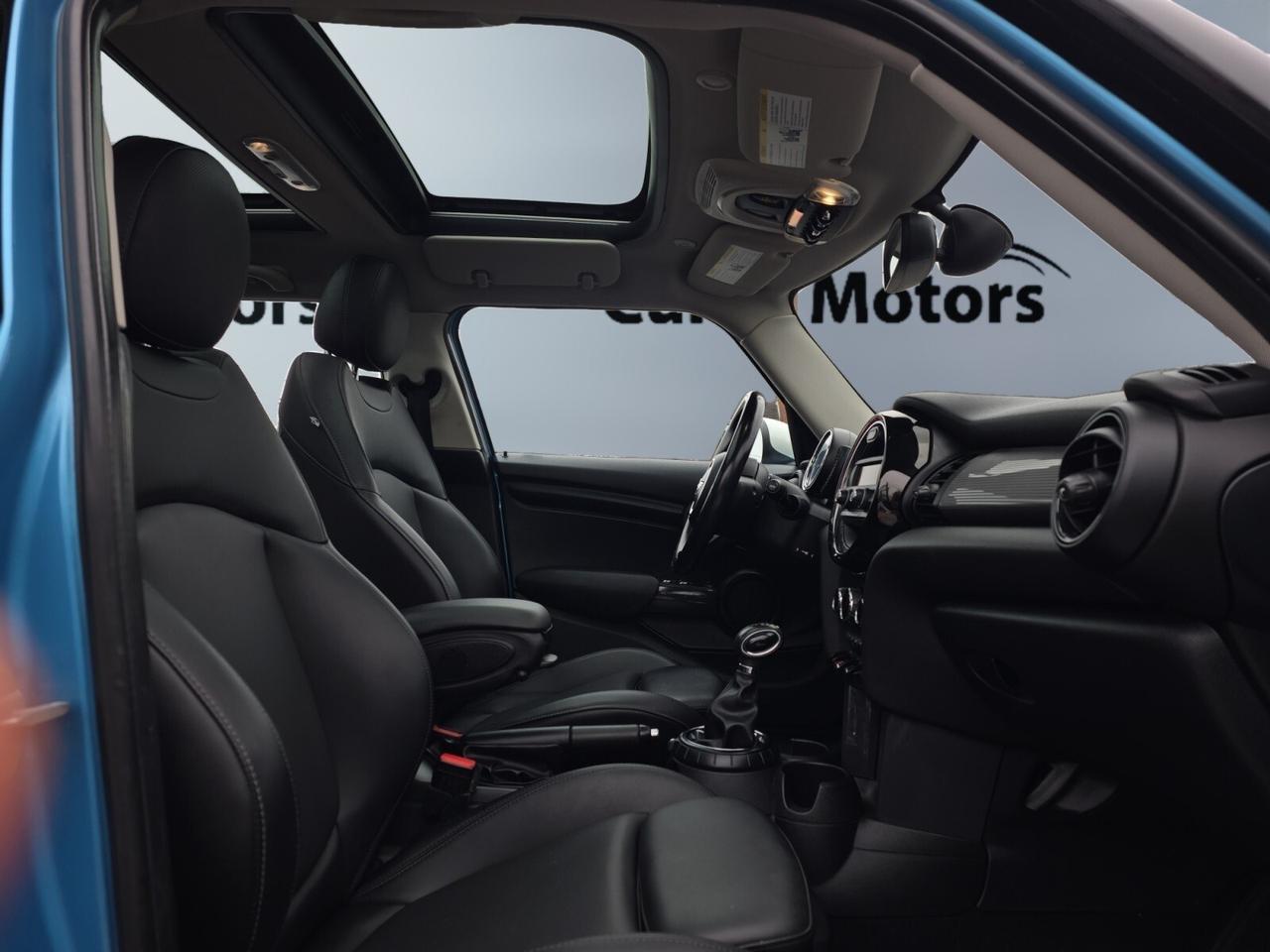 2015 MINI Cooper 5 Door AUTOMATIC / PANORAMIC ROOF / PUSH START / LEATHER Photo
