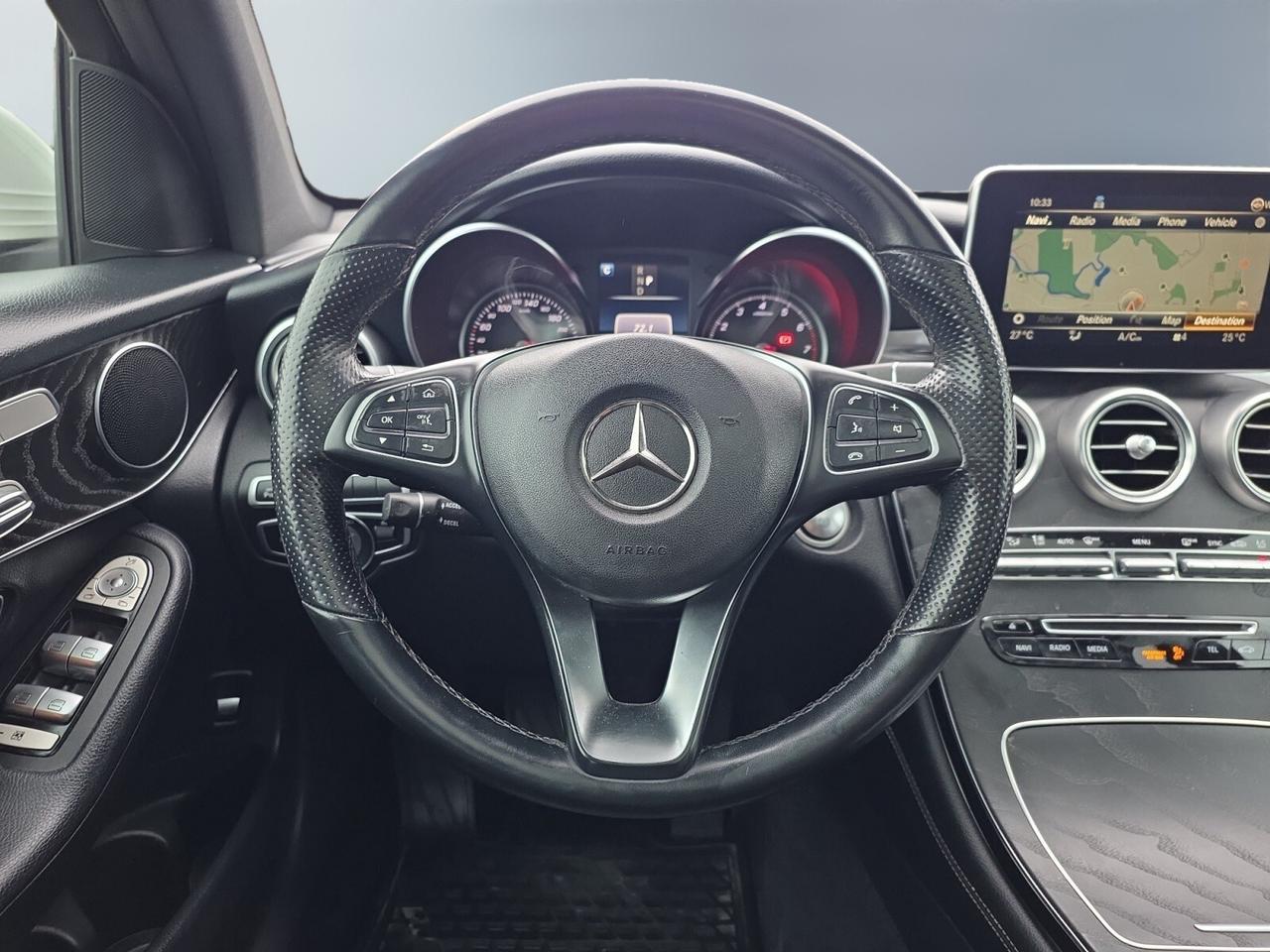 2019 Mercedes-Benz GLC-Class GLC 300 4MATIC * LOW KM / PANORAMIC ROOF / 360 CAM Photo