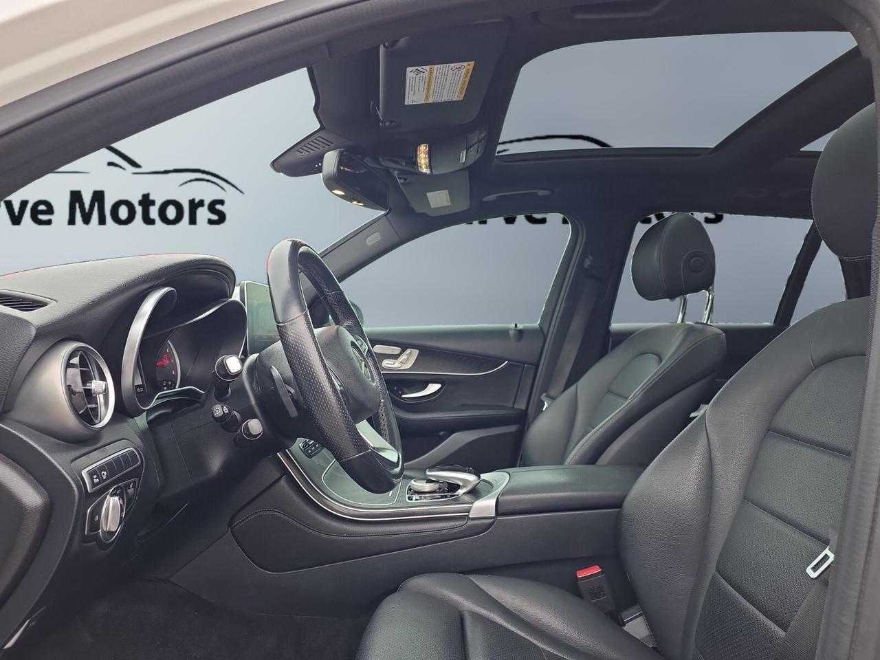 2019 Mercedes-Benz GLC-Class GLC 300 4MATIC * LOW KM / PANORAMIC ROOF / 360 CAM Photo