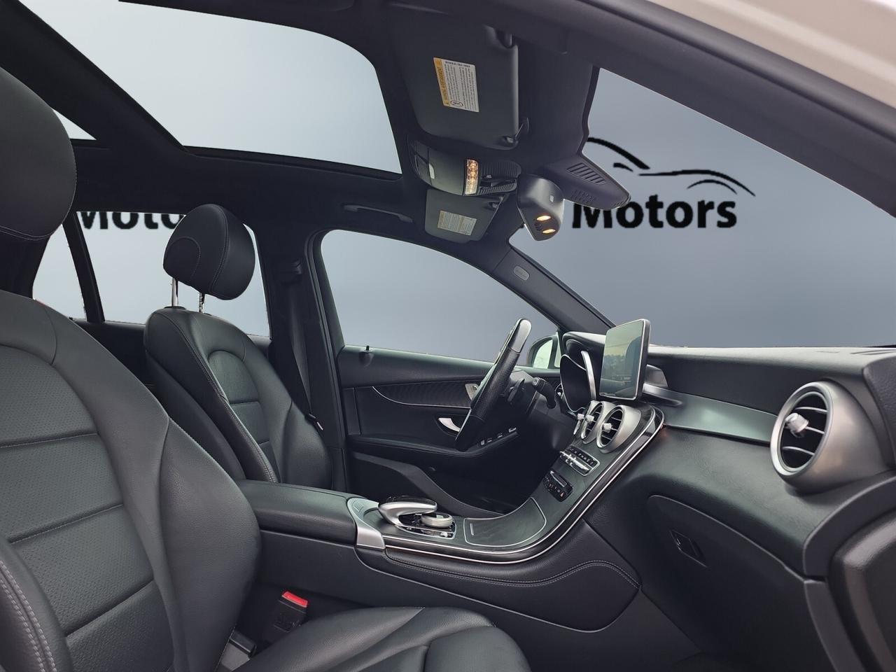 2019 Mercedes-Benz GLC-Class GLC 300 4MATIC * LOW KM / PANORAMIC ROOF / 360 CAM Photo