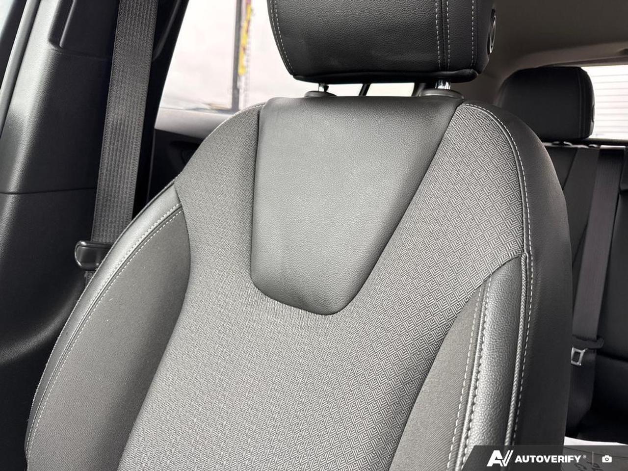 2023 Buick Encore GX Select BACKUP CAM   LANE ASSIST   REMOTE START   S Photo