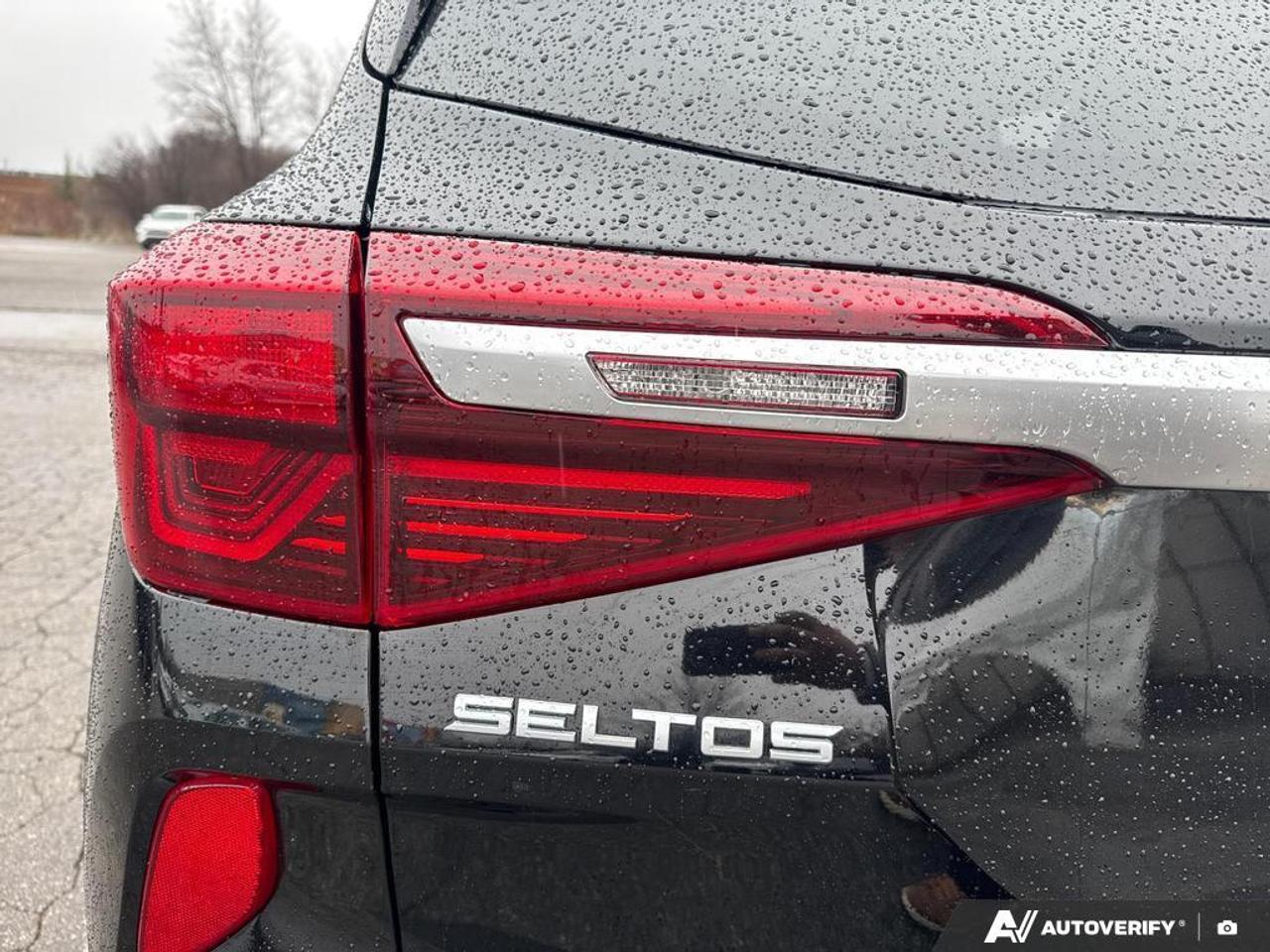 2022 Kia Seltos SX Turbo w/Black Interior BACKUP CAM   HEATED & CO Photo