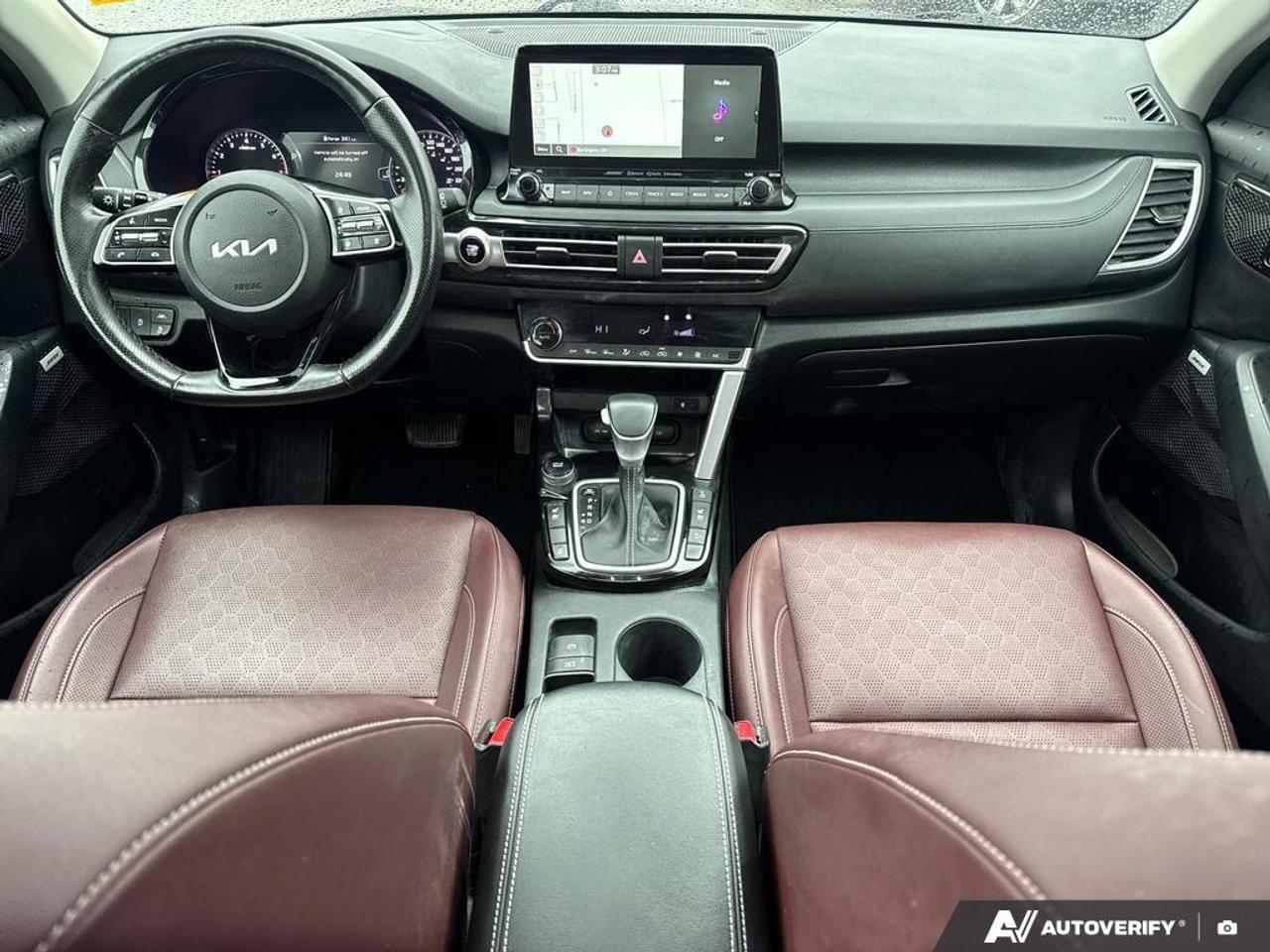 2022 Kia Seltos SX Turbo w/Black Interior BACKUP CAM   HEATED & CO Photo